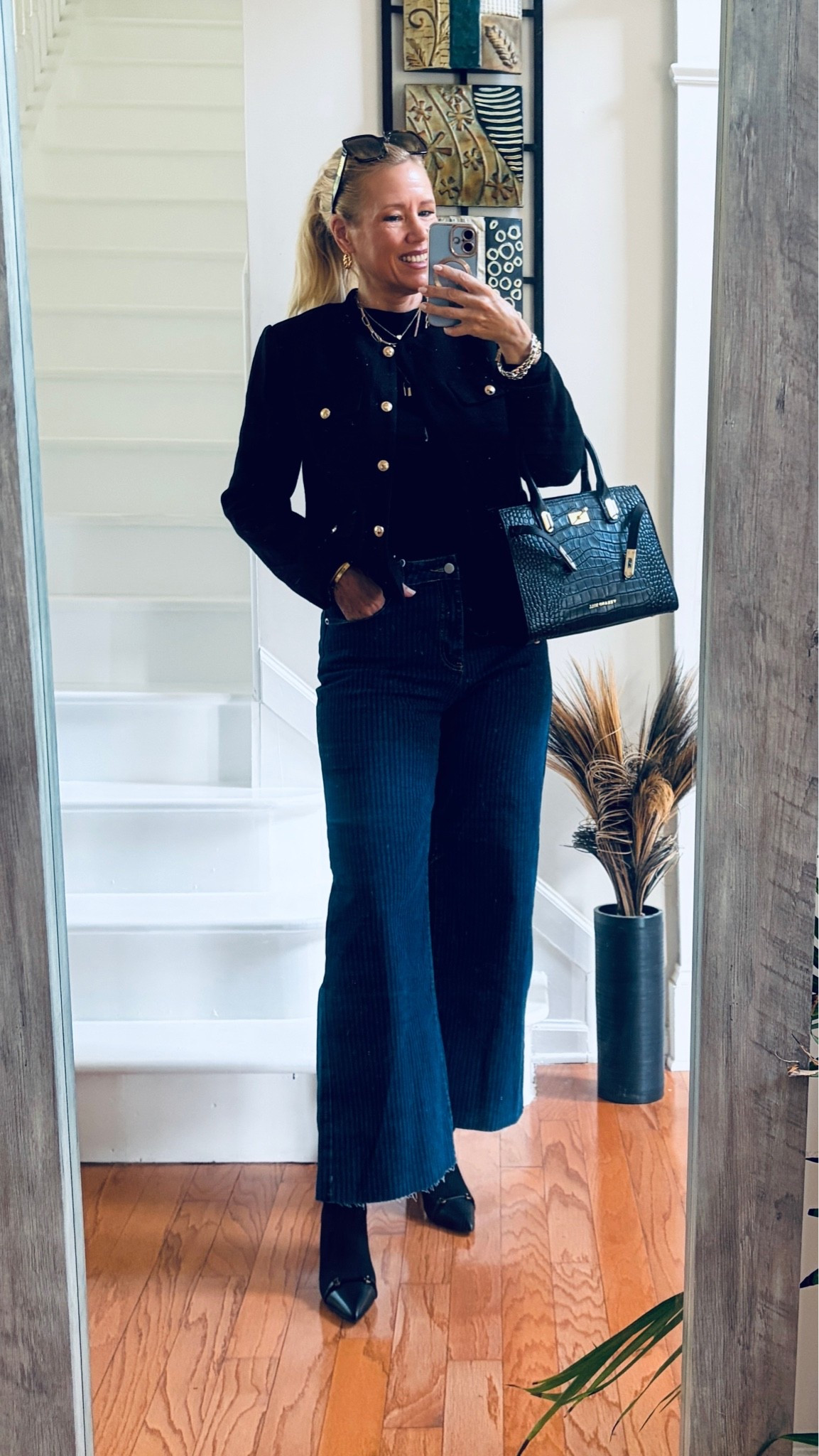 Love the stripes on these jeans! Very unique!

#LTKgrwm #LTKootd #LTKOver40