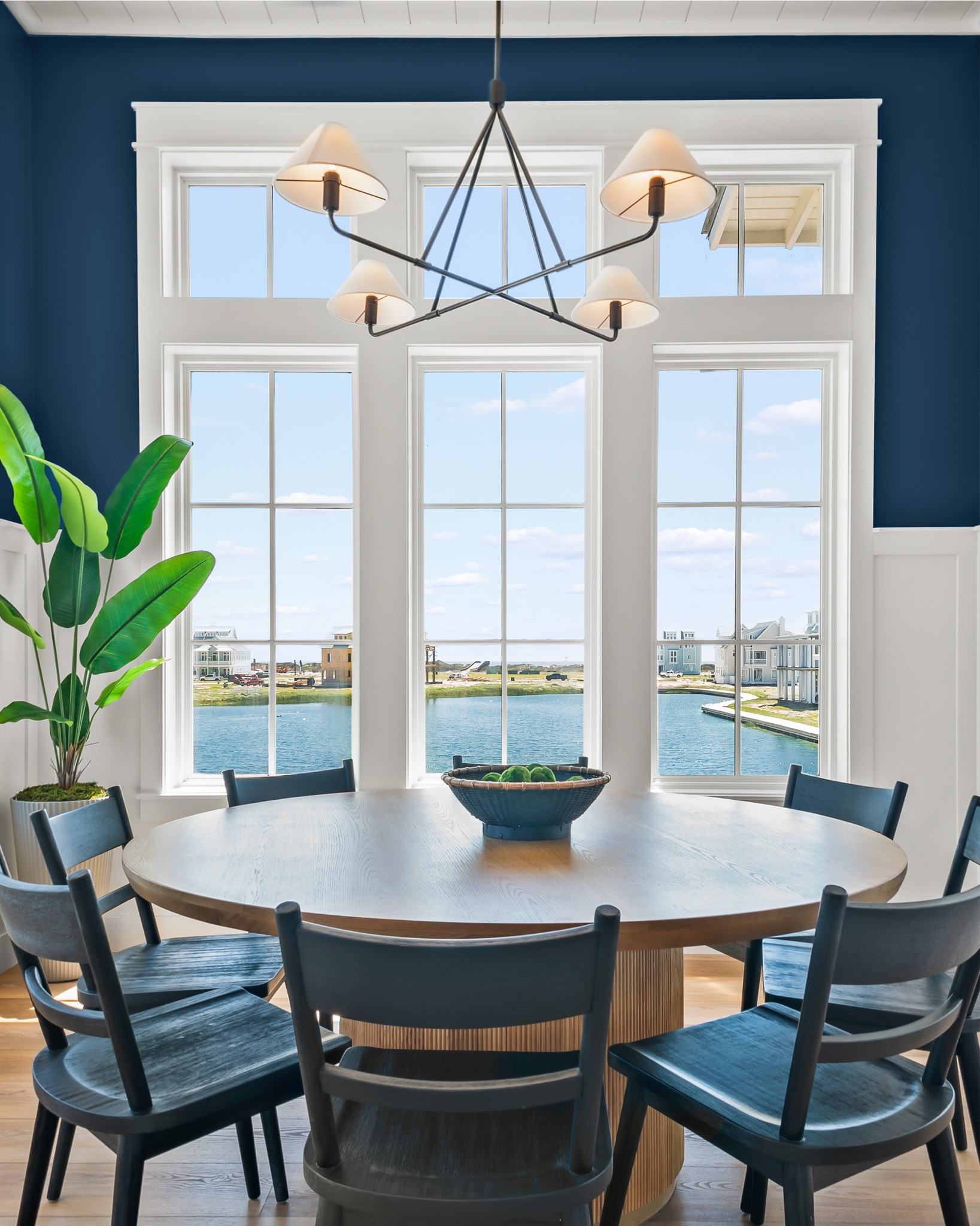 Clean lines, cozy vibes, and designed for gathering.🌊🤍
Don’t forget to vote for me for Bend Magazine’s Locals List: Best Interior Designer! The link is in my bio!🔗

#coastaldecor #interiordesign #bedroomideas #interiorgoals #blueinteriors #bedroomdecor #homedecorinspo #dreambedroom #coastalvibes #navy #blue #serenespaces #moderncoastal #Itkhome #corpuschristi #portaransas #texas