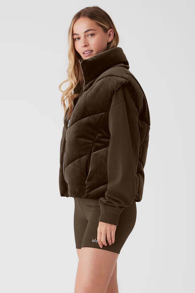 Ribbed Velour Mountain Side Puffer Vest | Alo Yoga (US)