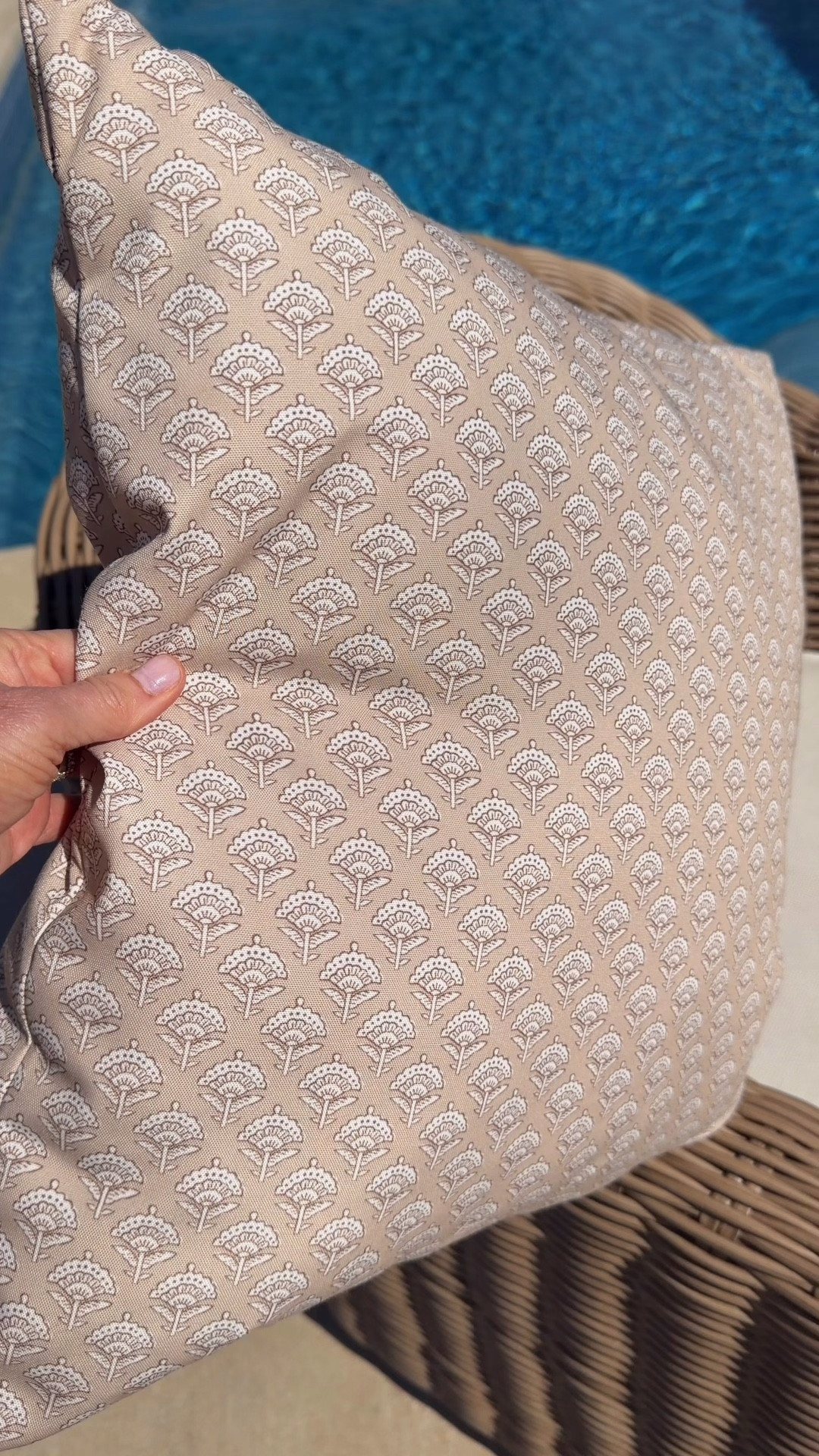 Love these outdoor pillows 

#LTKOver40 #LTKHome