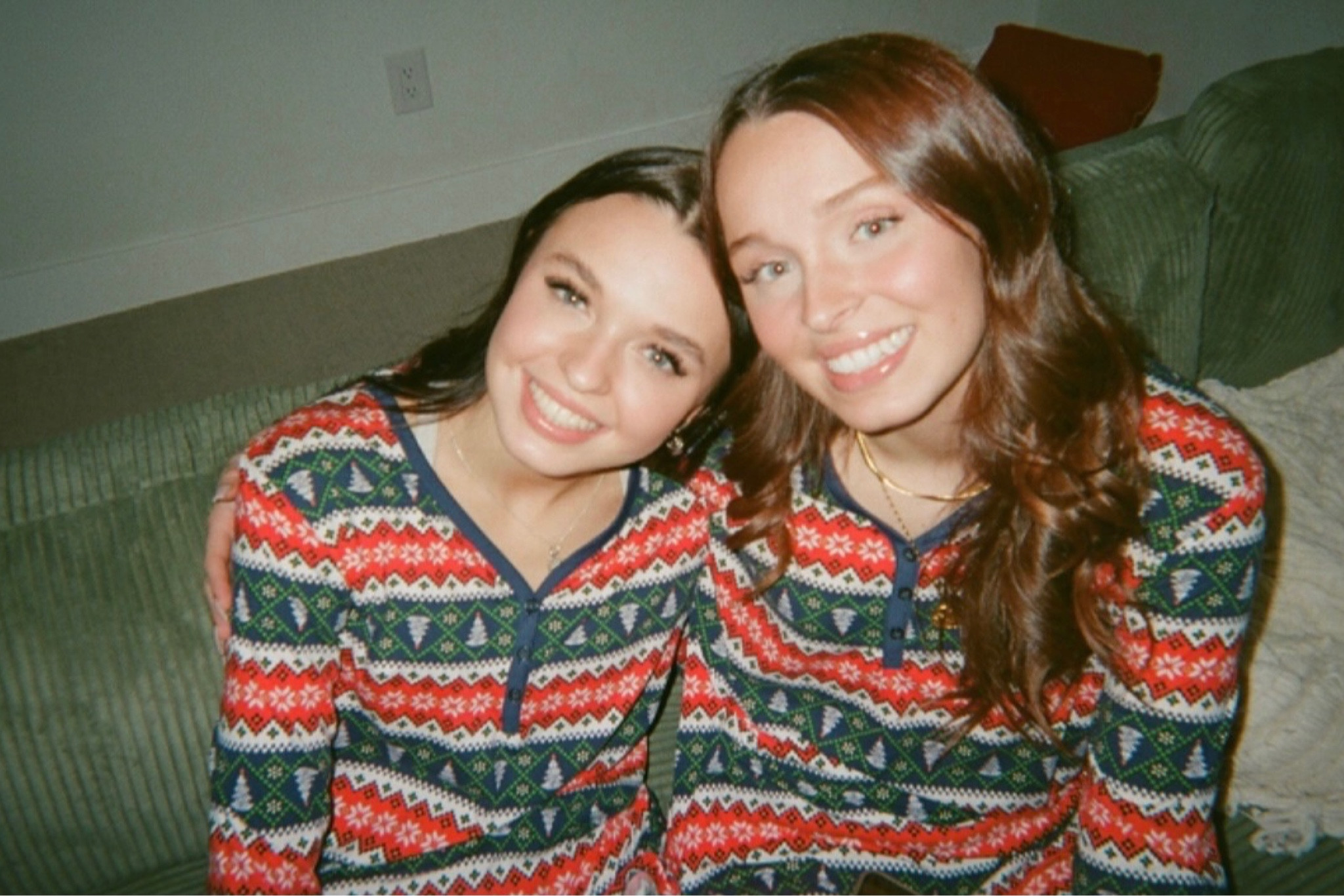 my twin🤍 skin stays looking glowy with the products linked😉