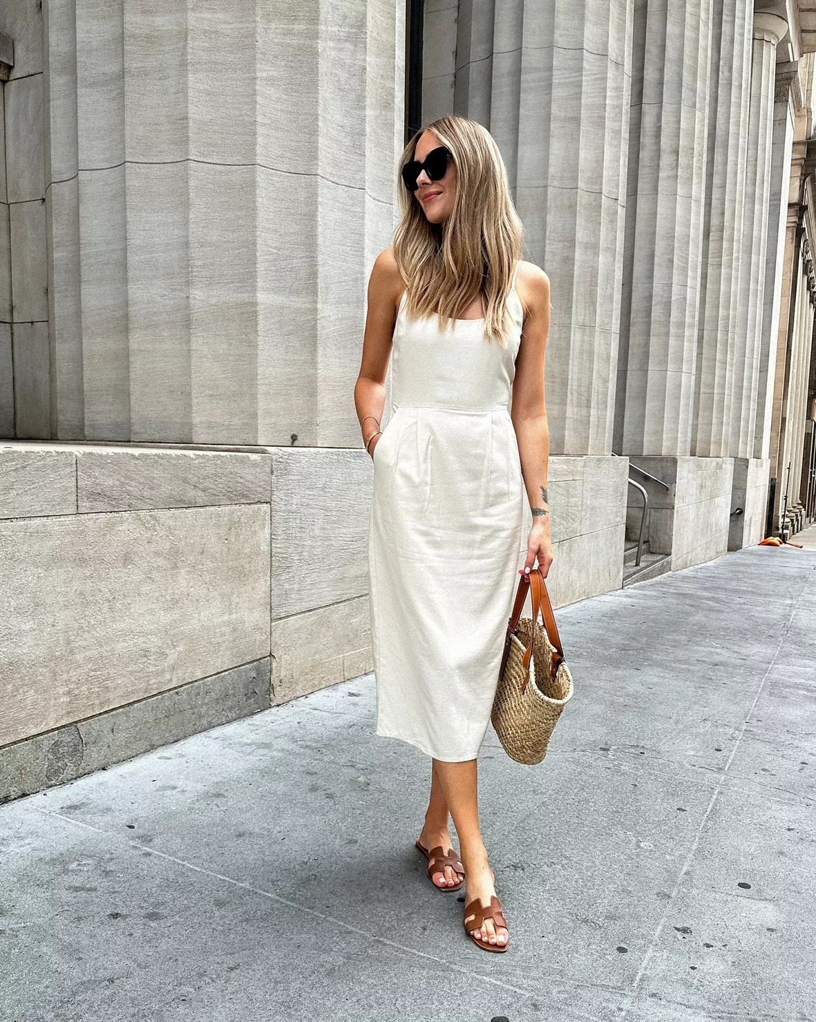 WHITE DRESS Blogger 