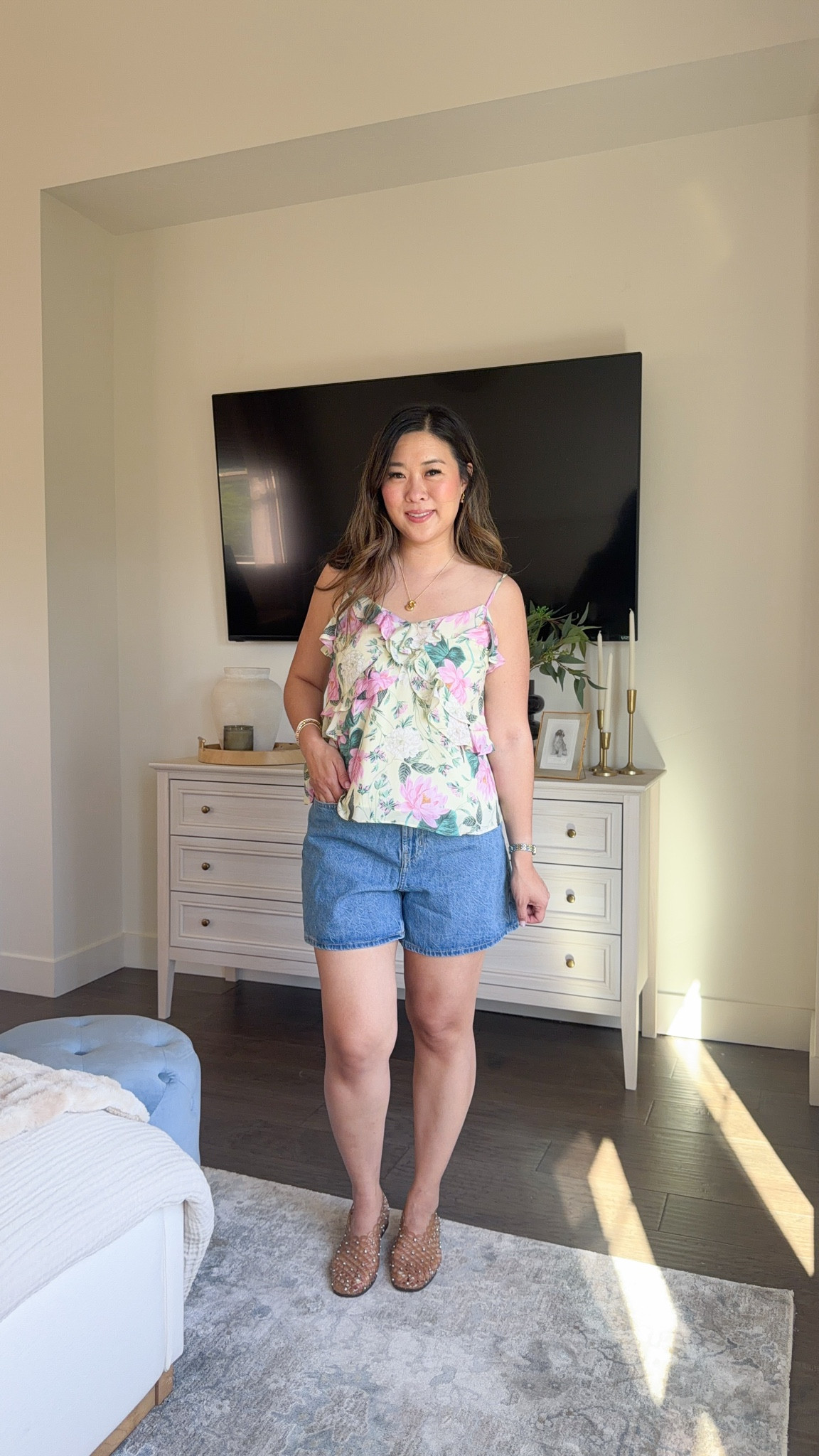 Macys summer outfit // floral tank and shorts // beach vacation 

Wearing a small

#LTKootd #LTKSeasonal #LTKPetite