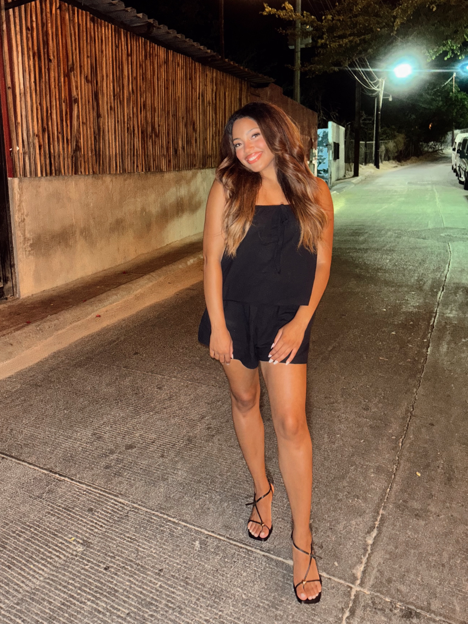Love this short set 🖤 dress it up with heels or down with sandals!!