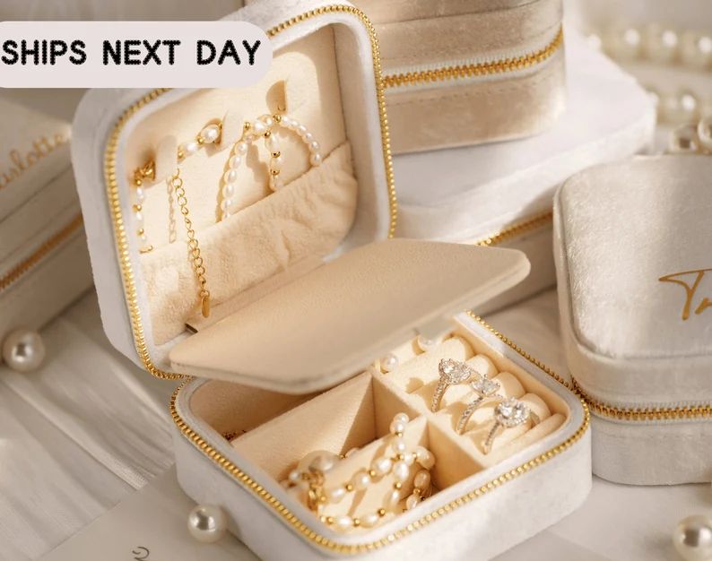 Custom Name Velvet Travel Jewelry Case Personalized Jewelry Box Personalized Bridesmaid Wedding F... | Etsy (US)