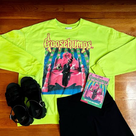 Spooky flatlay// I sized up to an XXL in the sweatshirt

Goosebumps sweatshirt, 90s kid, spooky outfit, Halloween 

#LTKstyletip #LTKHalloween #LTKfindsunder50