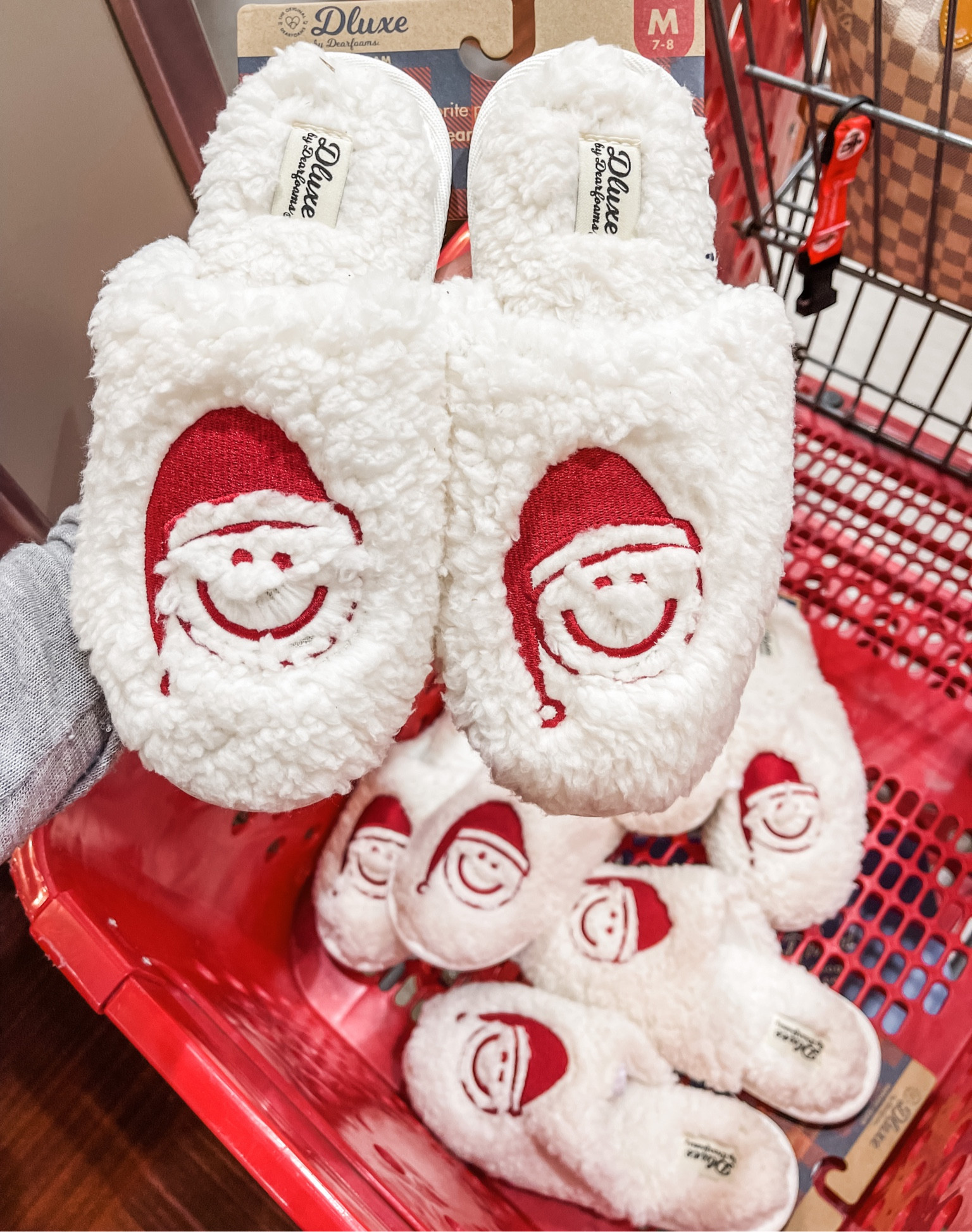 OMG!!!! These smiley face Santa Slippers @ Target!!!! It doesn’t get any cuter!!! 🎅🏼❤️🎅🏼❤️

#LTKSeasonal #LTKGiftGuide #LTKHoliday
