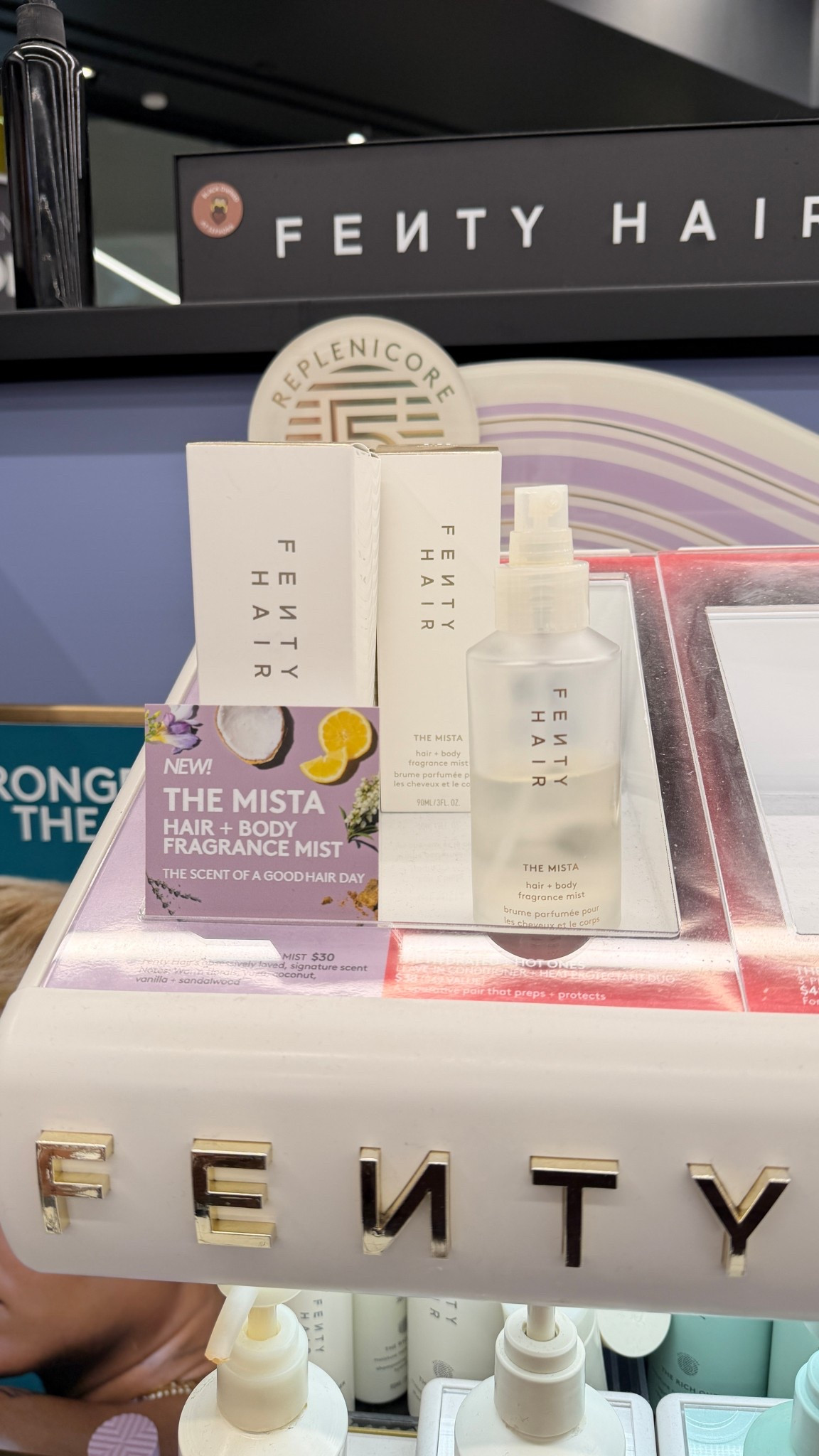 How did I not know Fenty Hair has a hair mista?! This smells soooooooo good!