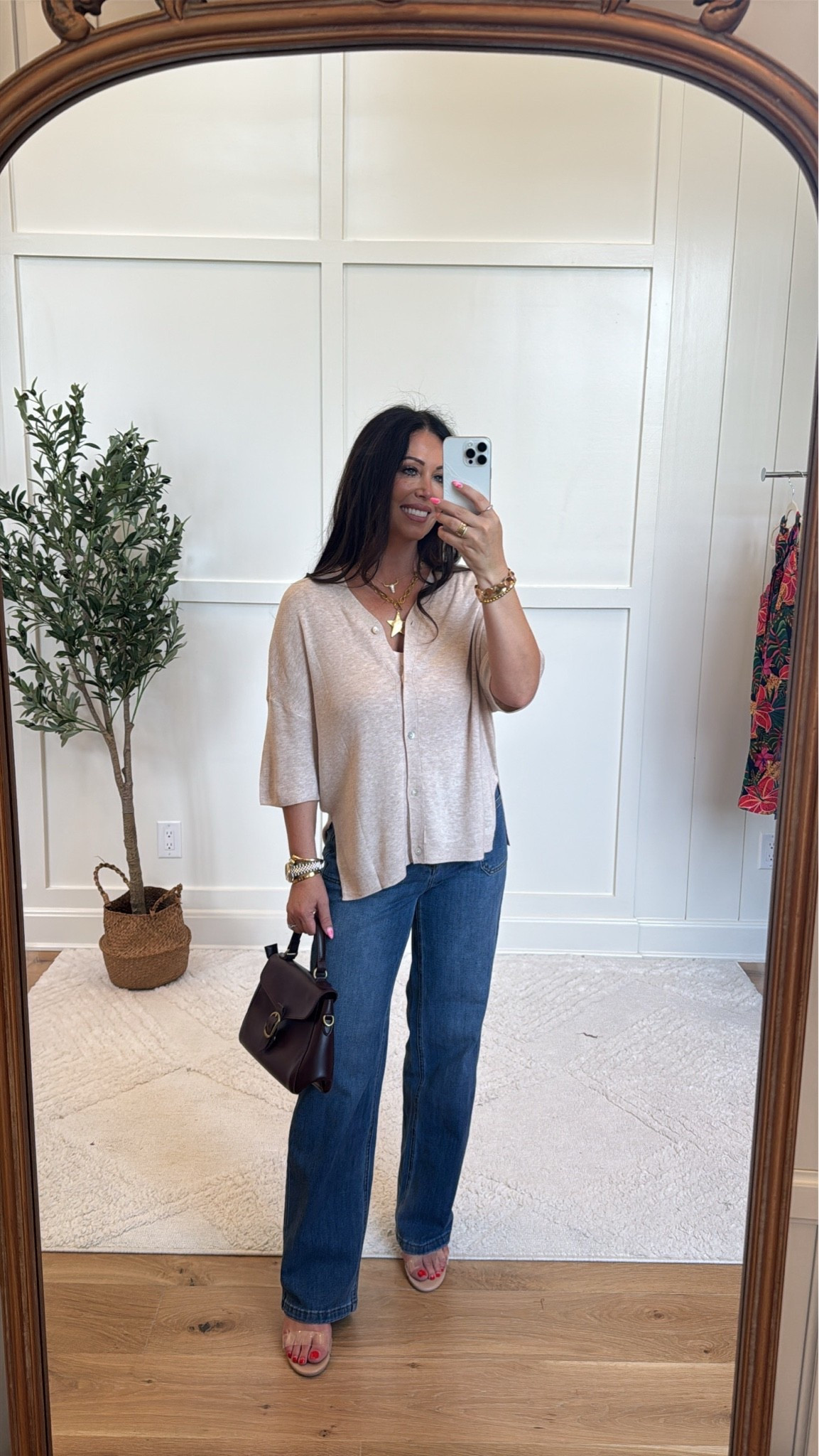 The cardigan everyone needs this season! Lightweight, cozy, and perfect for layering over all your favorite basics.
#LTKFall #AmazonFashion #CardiganWeather #NeutralOutfit #CozyStyle #AmazonFinds #FallStyle

#LTKOver40 #LTKstorytime #LTKootd