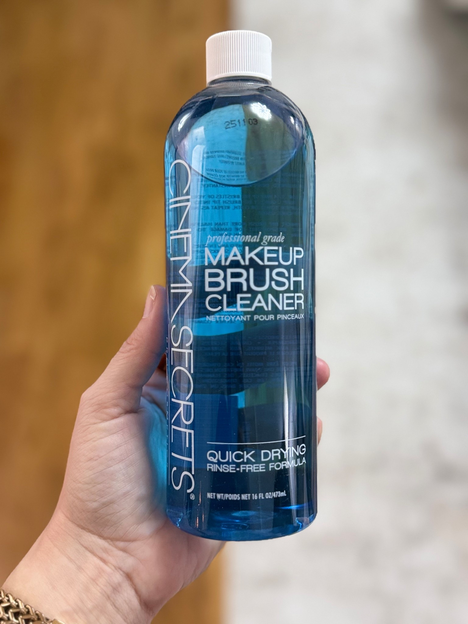 The best way to quickly clean your makeup brushes! And you SHOULD be cleaning your makeup brushes regularly. 🤪

#makeup #beauty #skincare #amazon #sephora #ulta

#LTKselfcare #LTKBeauty #LTKFindsUnder50