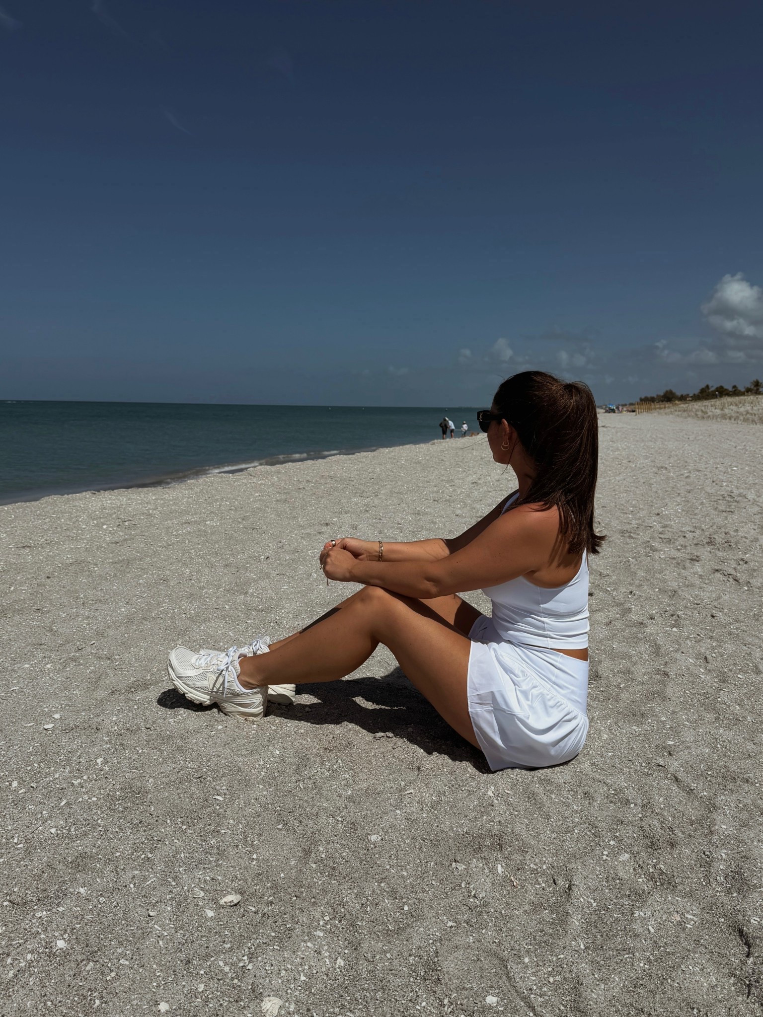 White active set from aerie 🤍

#LTKSeasonal #LTKgrwm #LTKootd