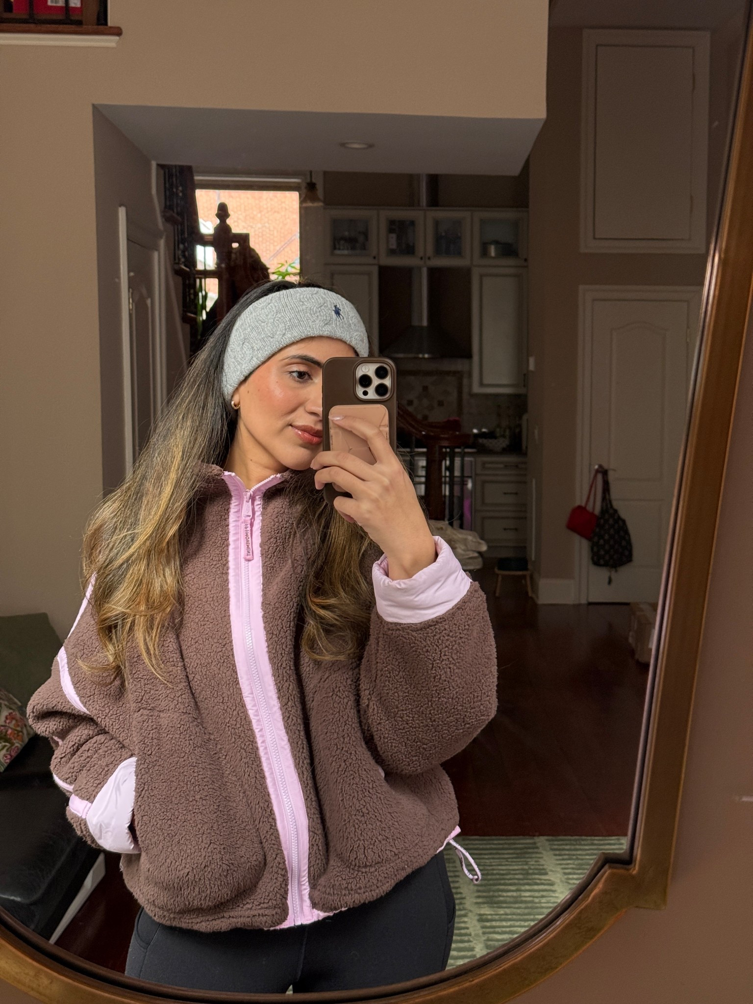 Been living in this fleece 🤎 


#LTKHoliday #LTKootd #LTKgrwm