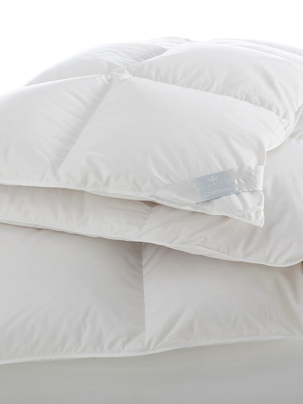 Chamonix Ultra-Lighweight Duvet Insert | Saks Fifth Avenue