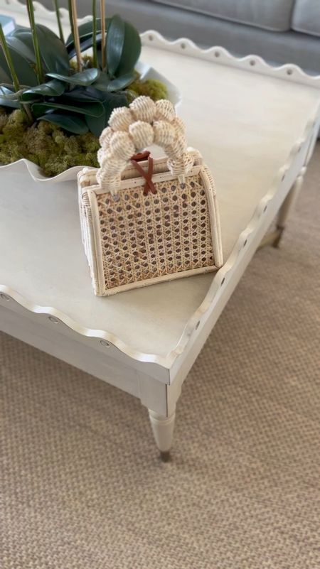 The perfect spring bag!!! I love all things rattan and wicker and this combo is beautiful! It also fits a pro max phone! 