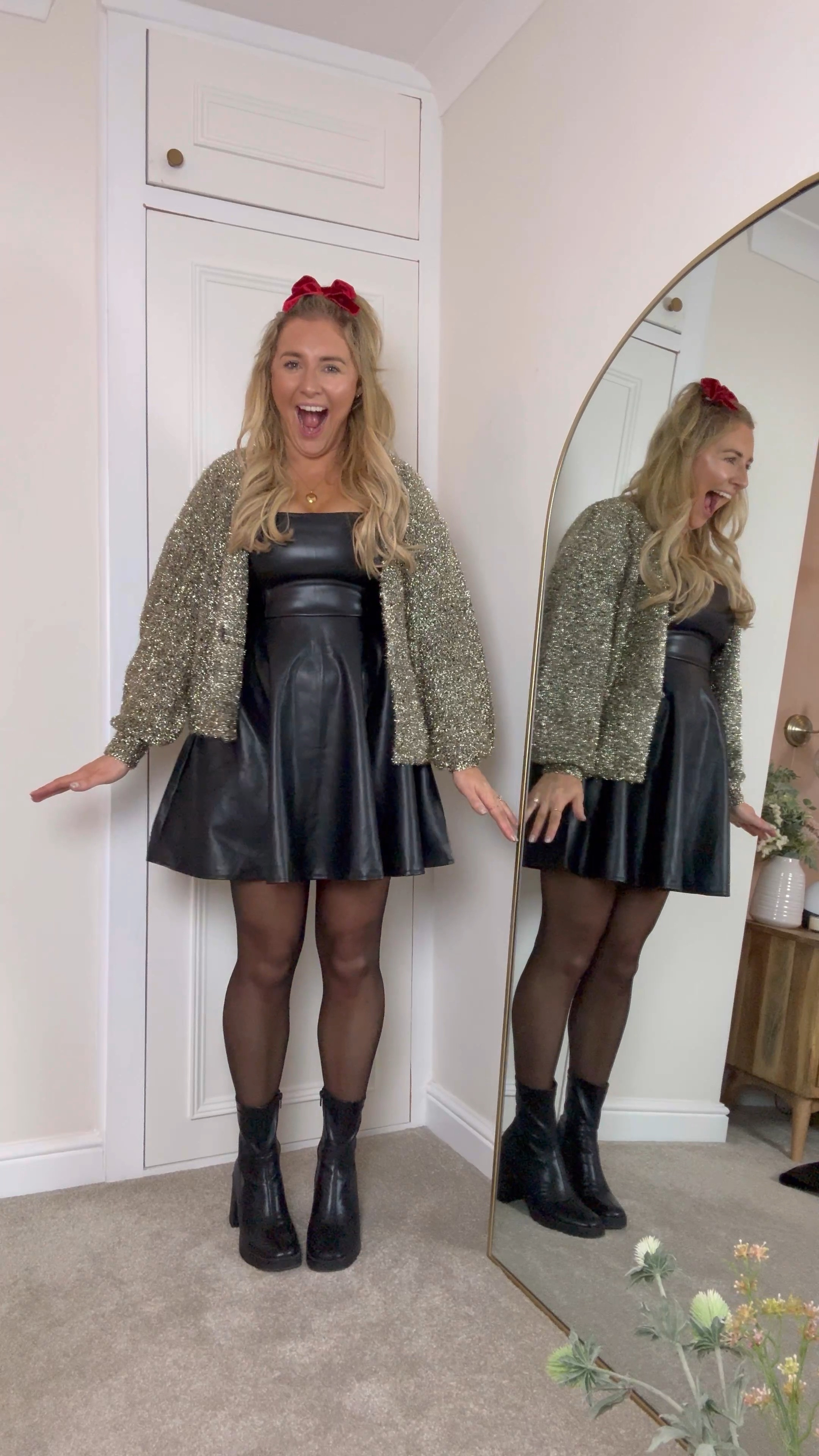 Dress is true to size with a pretty decent stretch level 🙌♥️ cardi is Dancing Leopard but pretty itchy 😂


Leather mini dress, tights, chunk boots, red bag, long boots, gold cardigan, bow, lipstick, red bag

#LTKstyletip #LTKeurope #LTKSeasonal