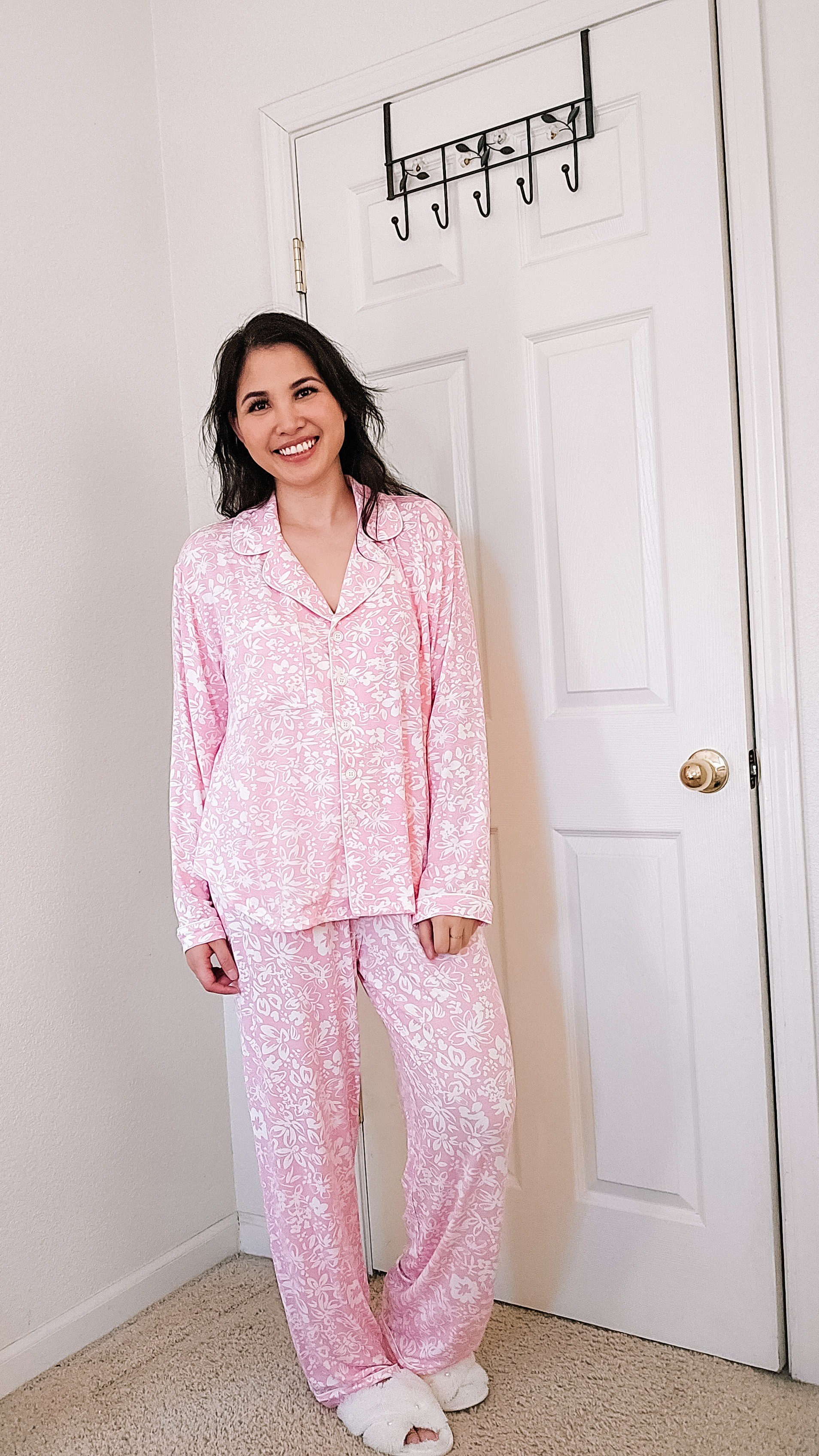 Pink pajamas, soft and comfy pjs, relaxed fit pjs 

#LTKHoliday #LTKSaleAlert #LTKStyleTip