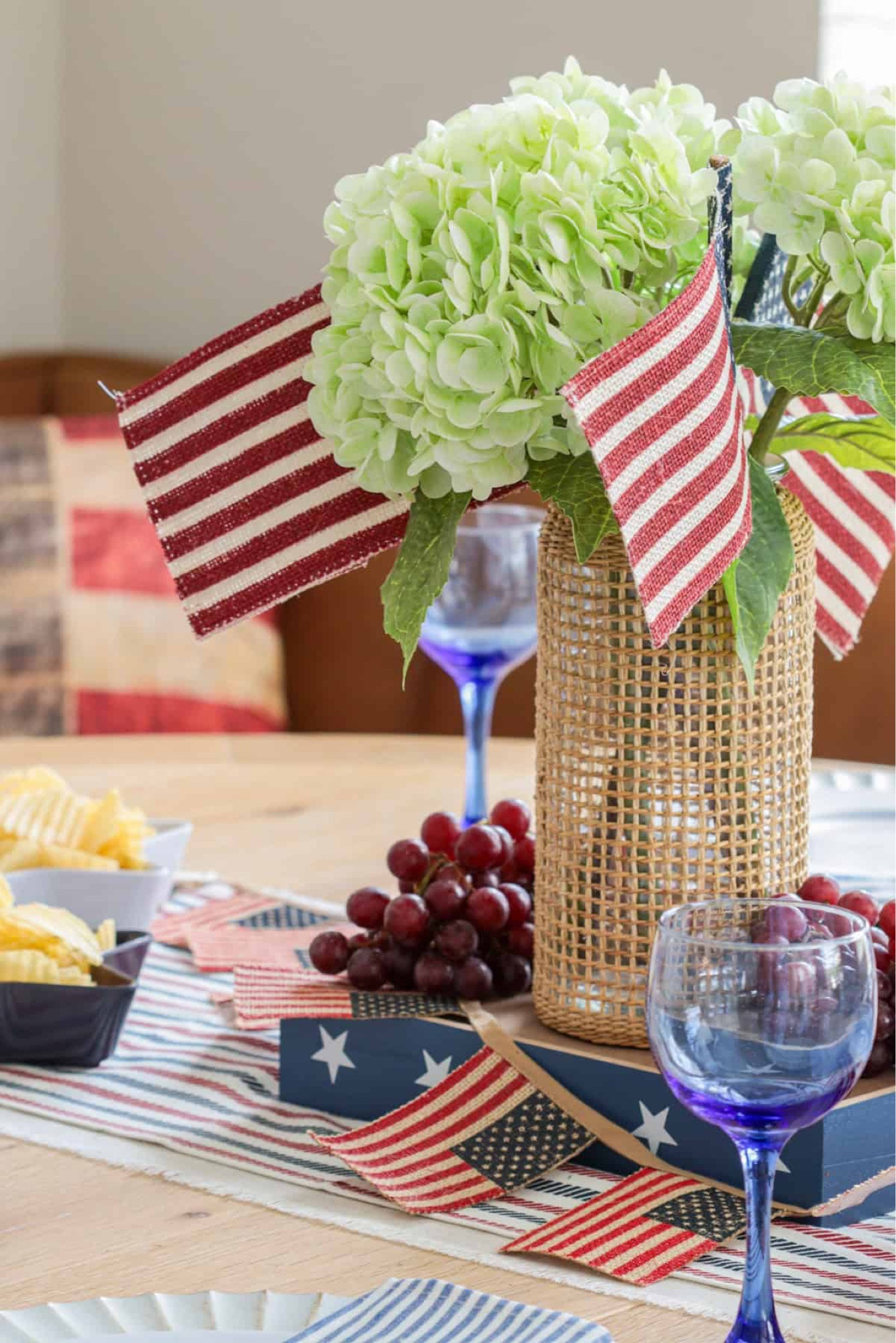 💬Comment “link” for the link to these flowers and vase!
.
🇺🇸This is such a pretty July 4th centerpiece!
.
I love how hydrangeas can be your centerpiece in the spring AND summertime! Add some mini American flags and you’ve got a beautiful patriotic centerpiece to last all summer long! 🇺🇸 #hydrangeas 
.
🥰 Follow for more tips for entertaining and home decor! 
.
Links to both:
Flowers👉https://bit.ly/3KN0Wo5
Vase 👉https://a.co/d/ckohNKj

#LTKSeasonal #LTKHome #LTKSummerSales