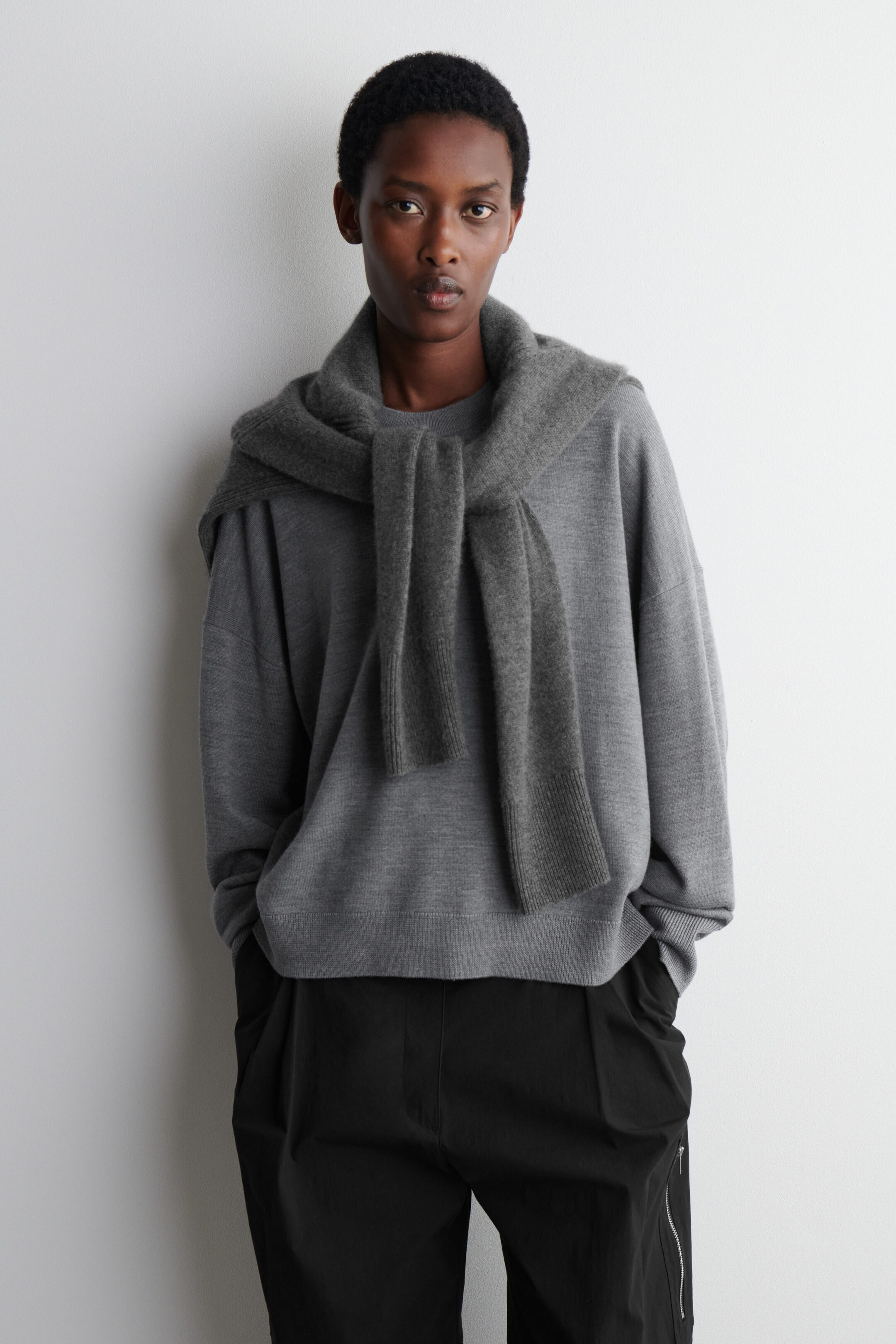 MERINO WOOL CREW-NECK JUMPER - GREY MÉLANGE | COS (AU)