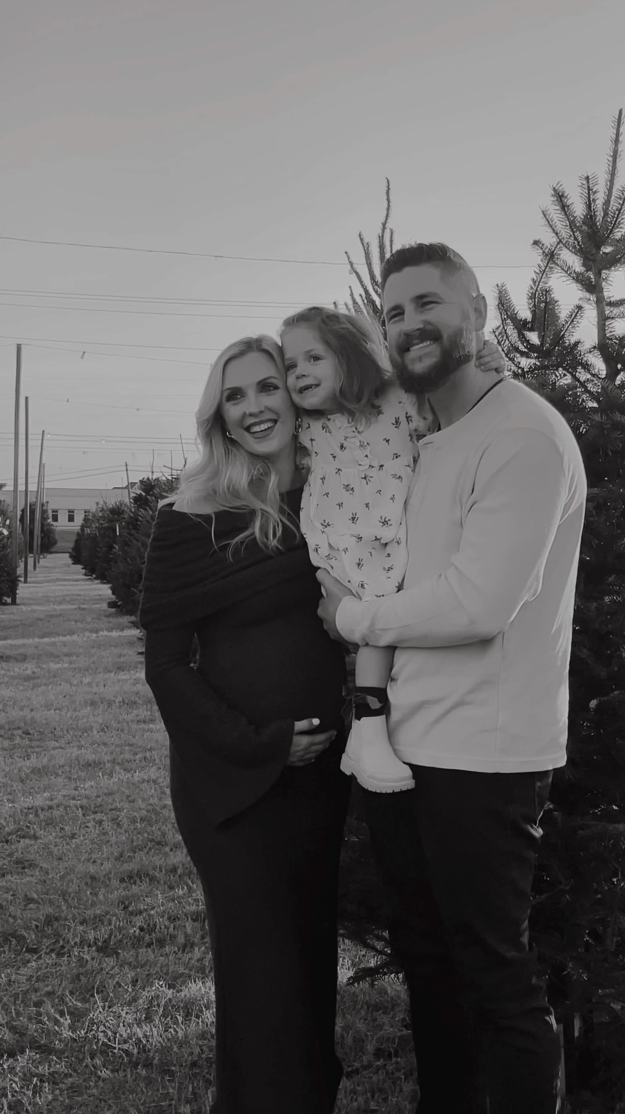 2024 Christmas card photoshoot outfit details 🫶🏻♥️ 

#LTKHoliday #LTKSeasonal #LTKBump