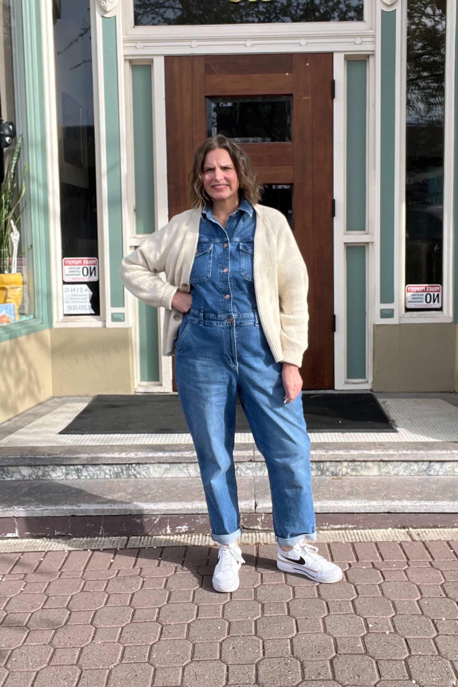 Gotta have a jumpsuit!

Size 12

#LTKover40 #LTKmidsize 

#LTKSeasonal