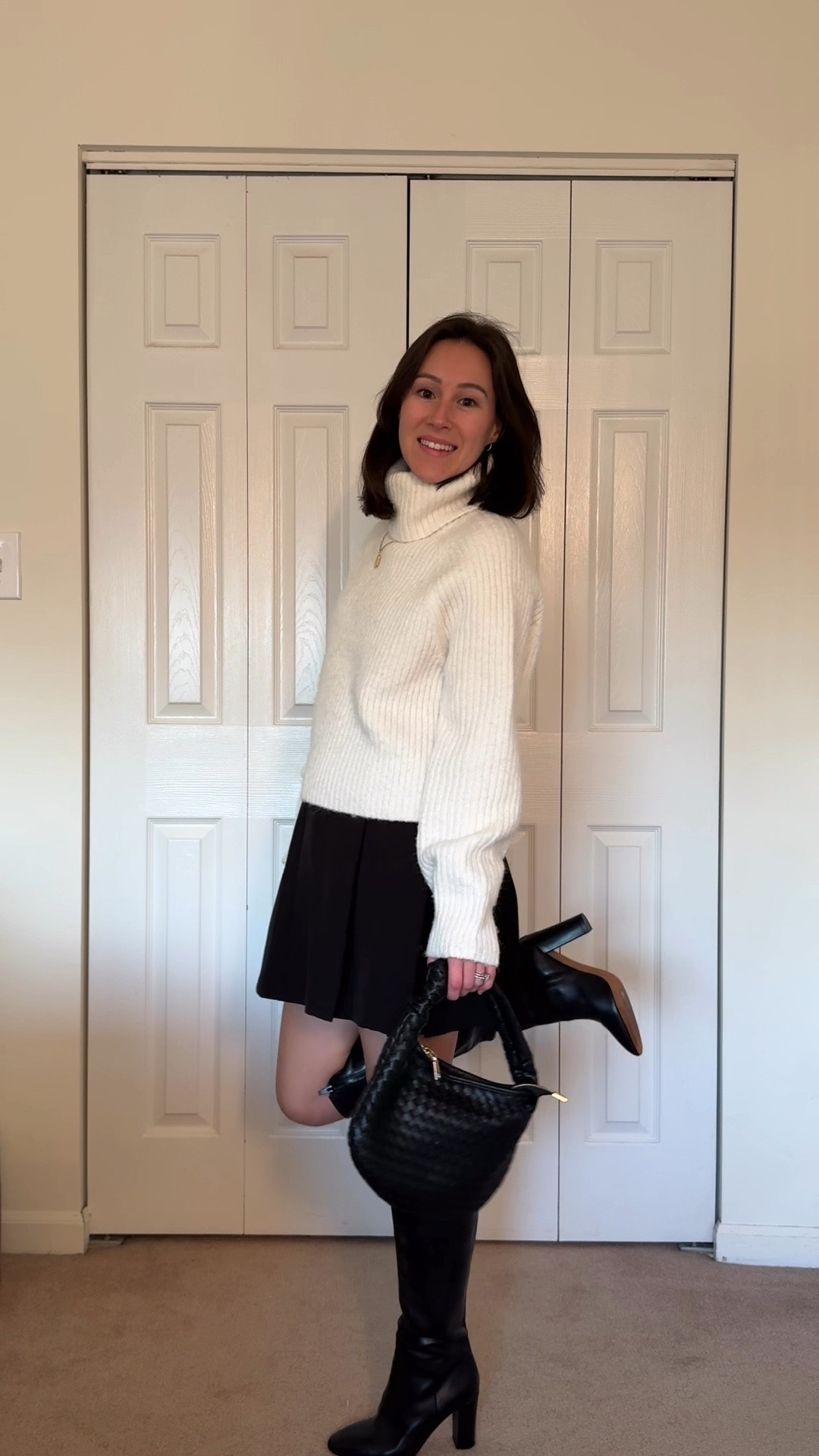 Are you ready for Thanksgiving and all of the holiday outfitting? I have the perfect look for you! It’s super versatile, comfy, and will look great in family photos! Follow me for more outfit inspo this fall!!

#LTKHoliday #LTKWatchNow #LTKSeasonal