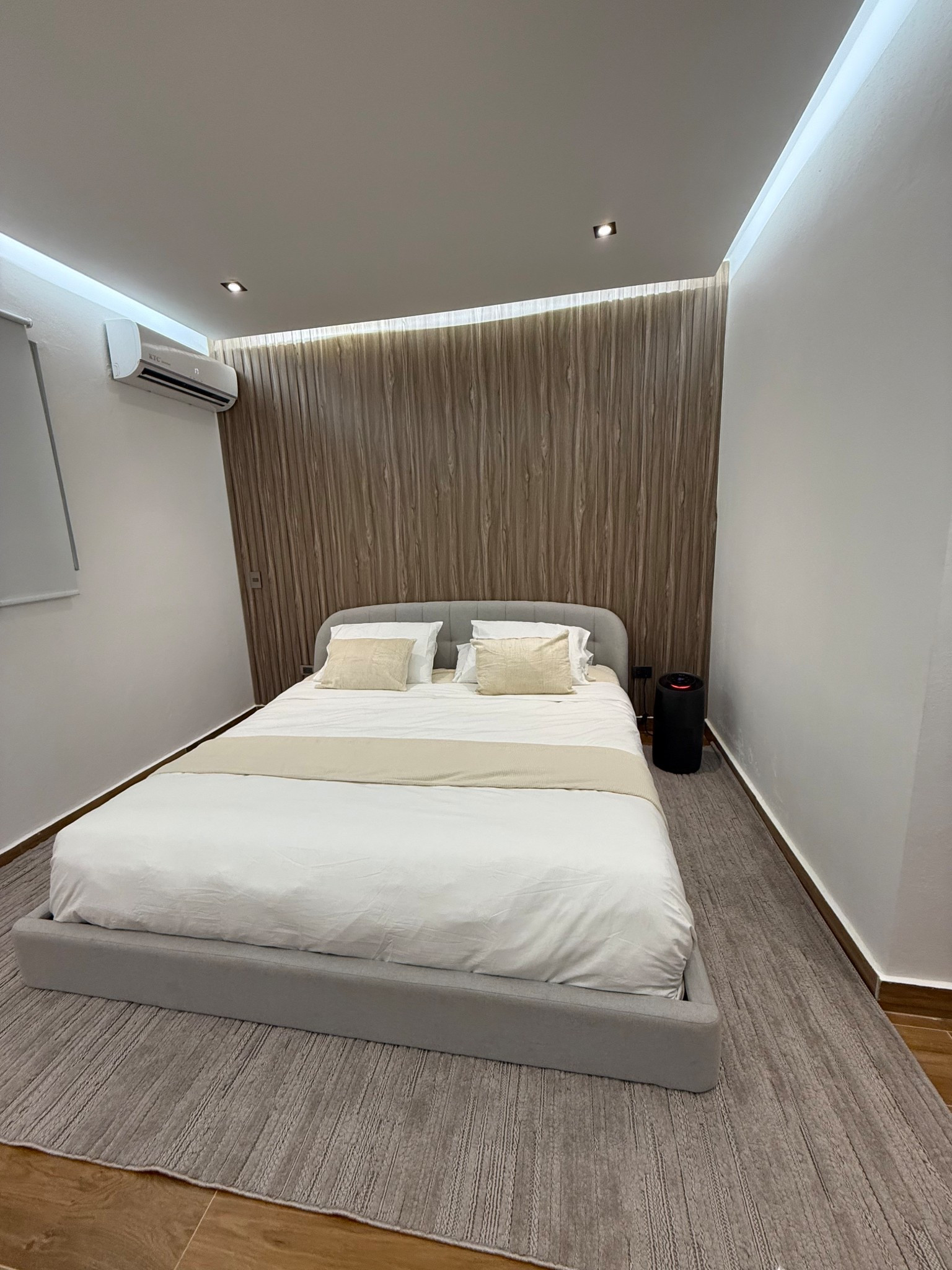 Cama size king 

#LTKHome