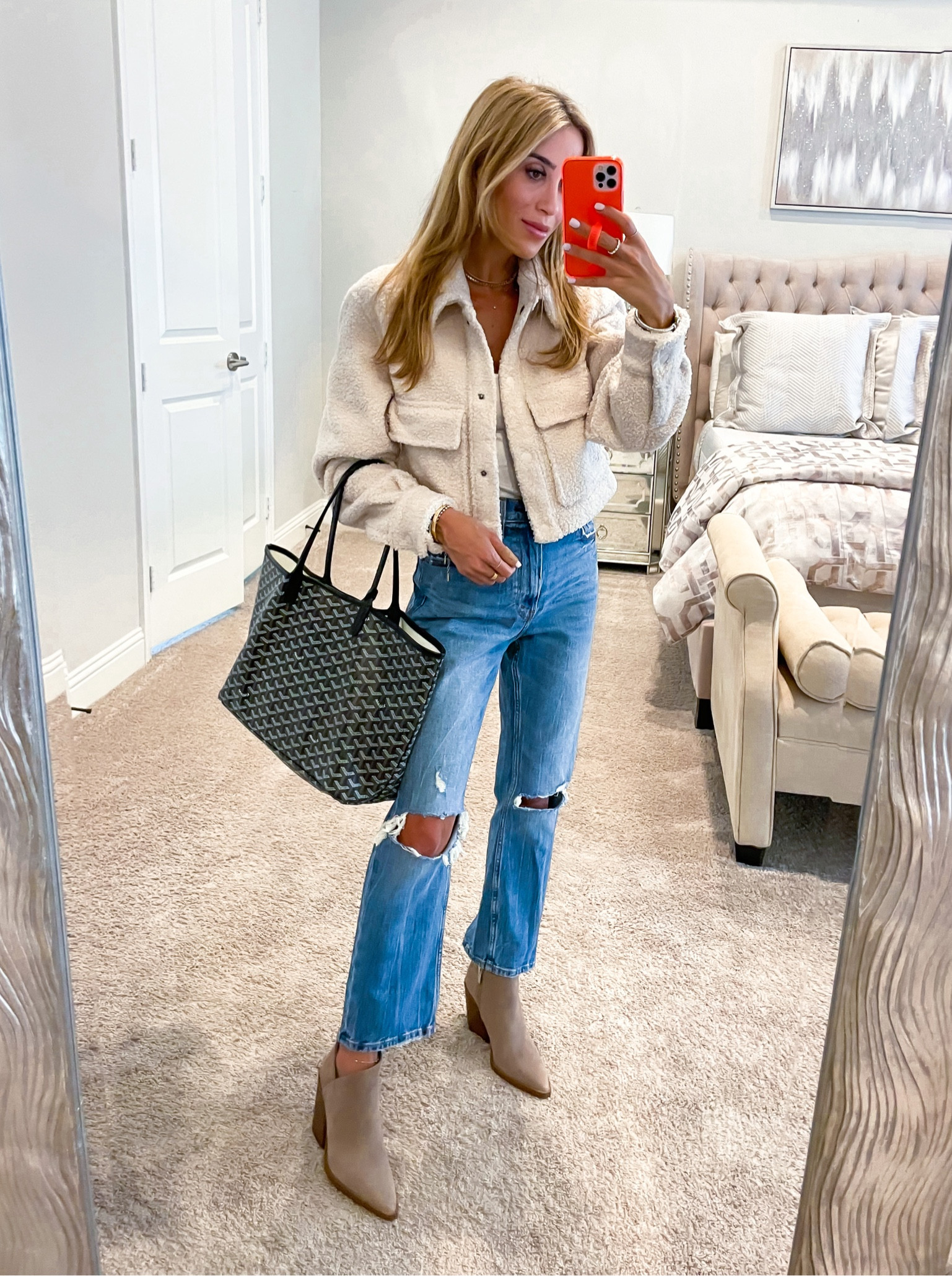 Sherpa jacket size xxs, jeans size 24 short booties size 7 

#LTKunder100 #LTKunder50