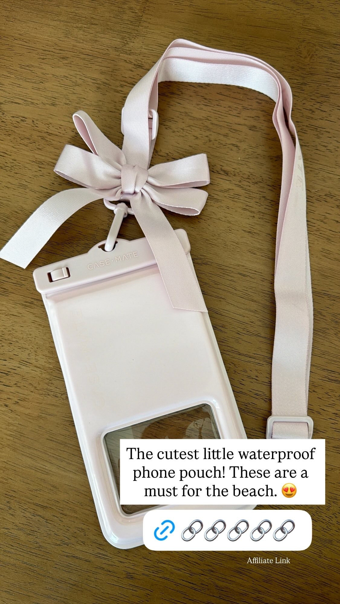 The cutest little waterproof @casemate phone pouch! These are a must for the beach. 😍 Affiliate Link