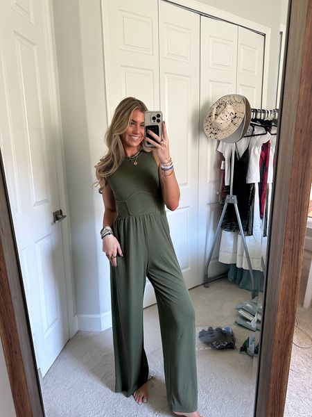 Cider Jumpsuit for Women Sleeveless Wide Leg Overalls Casual Solid Crew Neck One Piece Outfits with Pockets 2024 Summer. #amazon #amzonfinds #amazonmusthaves #amazonvirtualtryon #amazonfavorites #amazonfashion #founditonamazon #founditonamazonfashion 

#LTKfindsunder50 #LTKtravel #LTKstyletip