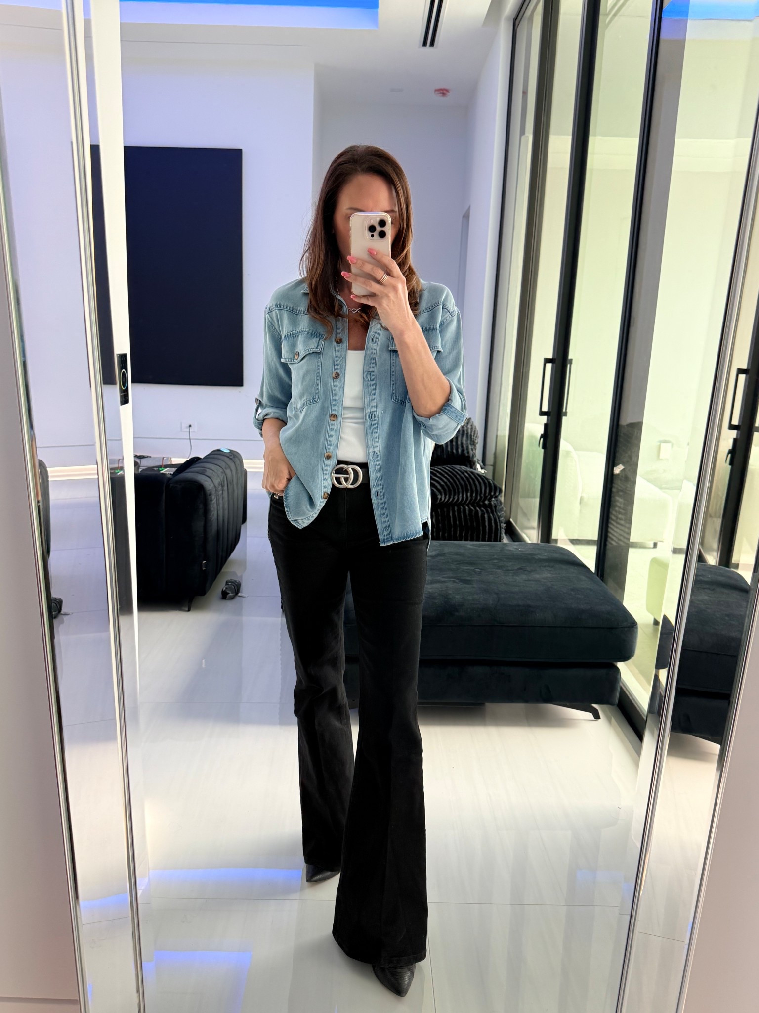 Most flattering black denim jeans that don’t break the bank.
Booat cut..
Casual everyday.

#LTKgrwm #LTKSeasonal #LTKOver40