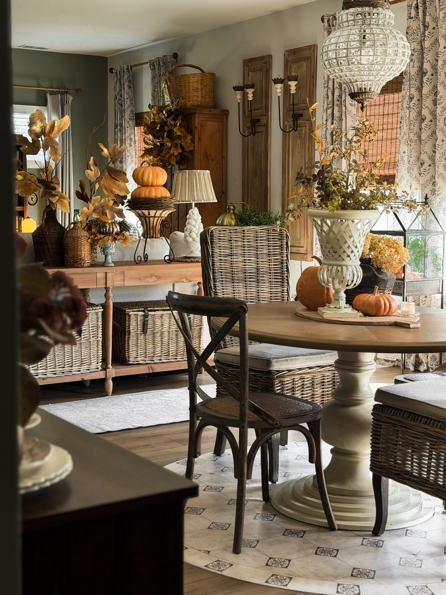 So many of you have asked about these grand architectural wood panel candle sconces— & today is finally the day! 🙌🏼 They add the kind of character that makes a newer home feel collected over time, & I love the warm glow they bring to this room.

They’re officially available now at @decorsteals! Which room would you put them in friend? 🤎🕯️

#DecorSteals #CollectedHome #CottageStyle #CottageDecor #ArchitecturalDetails

#LTKHome #LTKSeasonal