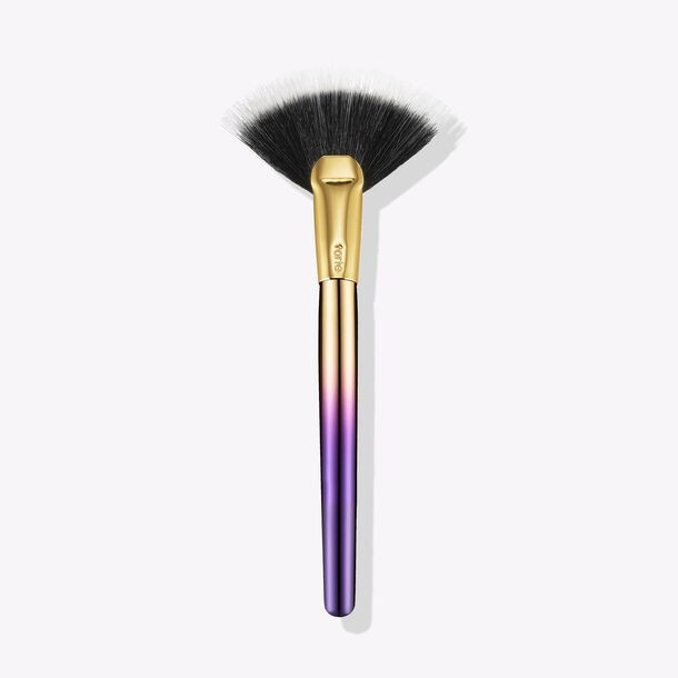 Rainforest of the Sea™ highlighting fan brush | tarte cosmetics (Global)