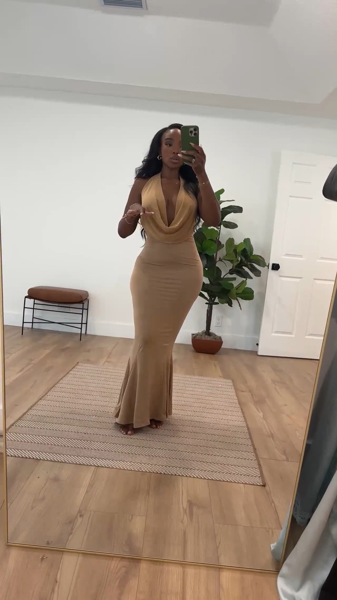 This cowl neck dress was made for moments that matter — elegant, timeless, and effortlessly sexy. Perfect for weddings, formal dinners, or any special occasion where you want to turn heads without saying a word.

Wearing a size small — I’m 5’4”, 140 lbs, size 6 — for my petite + midsize babes looking for the perfect fit!

Loving the vibe? Drop a genuine comment and let’s get this look on the explore page!

#SpecialOccasionOutfit #CowlNeckDress #PetiteFashion #MidsizeFashion #PlusSizeFashion #BlackWoman #Size6Style #FormalOutfitInspo #DateNightLook #DressesOfTheDay #WomensStyle #TallWomenFashion #Size14Style #OOTDInspo #ElegantFashion #ComfyAndChic #TrenchCoatStyle #MensOutfits #ExplorePageReady