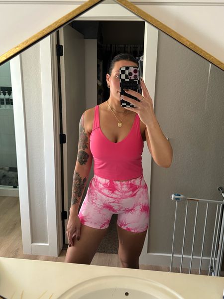 They’re both so comfy 🥹🩷 I have a fitness photoshoot coming up and they wanted a pink workout set. I tried so many from Amazon before landing on these and they are the clear winners 🫶🏽✨ so stretchy and soft and wayy more affordable than some of the other ones I tried. Both tts : mediums 

#LTKU #LTKfitness #LTKfindsunder50