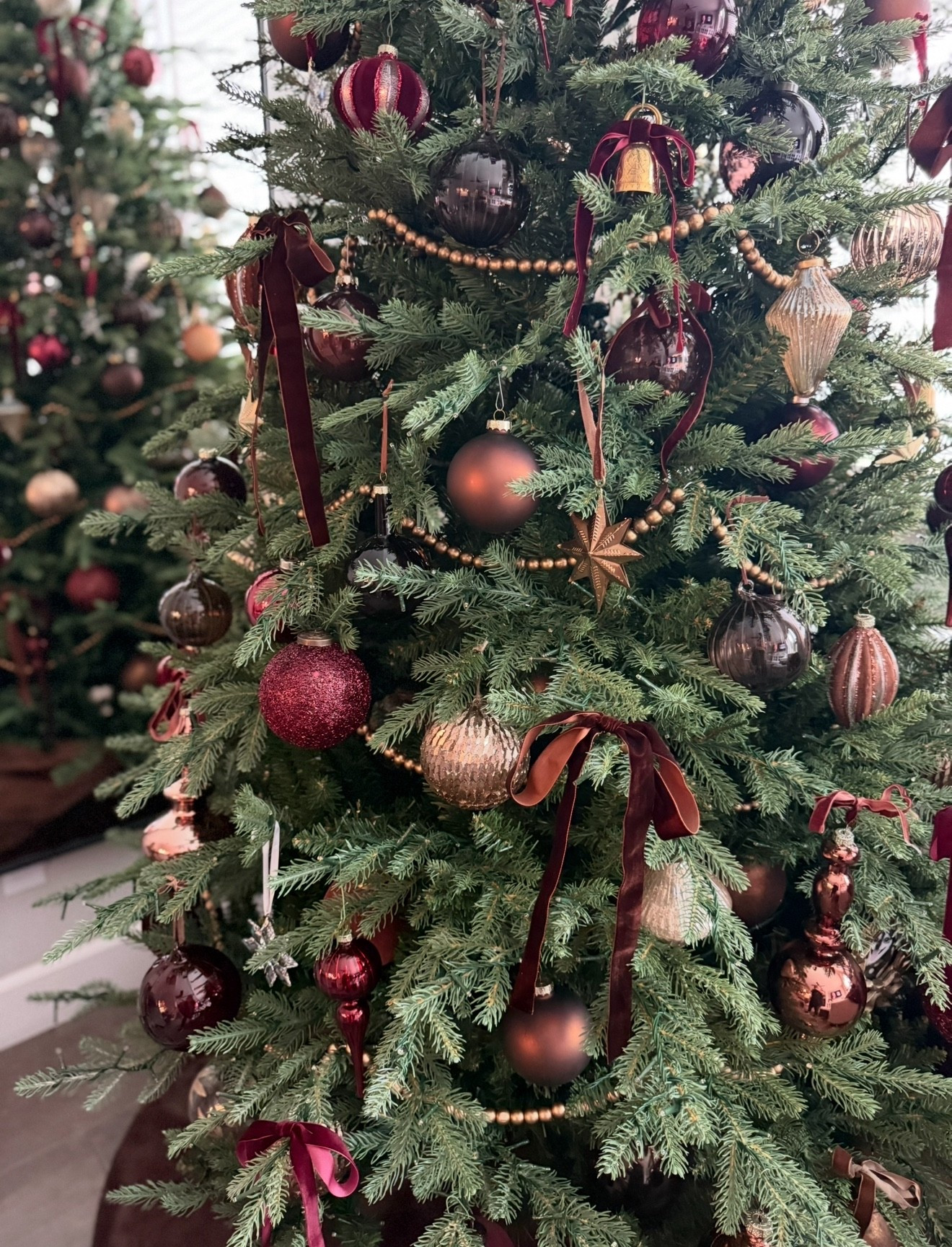 Christmas tree decor | Christmas tree | burgundy Christmas | brown Christmas 

#LTKHome #LTKSeasonal #LTKHoliday