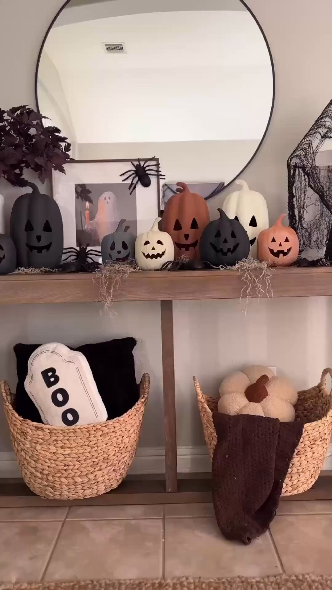 Halloween Entryway🕷️🕸️🎃

Need some Halloween Inspo? I loved my Halloween entryway last year! 🤗🖤
Full of jack-o-lanterns and spiders, make the perfect spoOoOoky decor! 🎃🕷️🕸️👻🖤

#entryway #halloween #halloweendecorations #halloweendecor #entrywaydecor

#LTKSeasonal #LTKHome #LTKSaleAlert