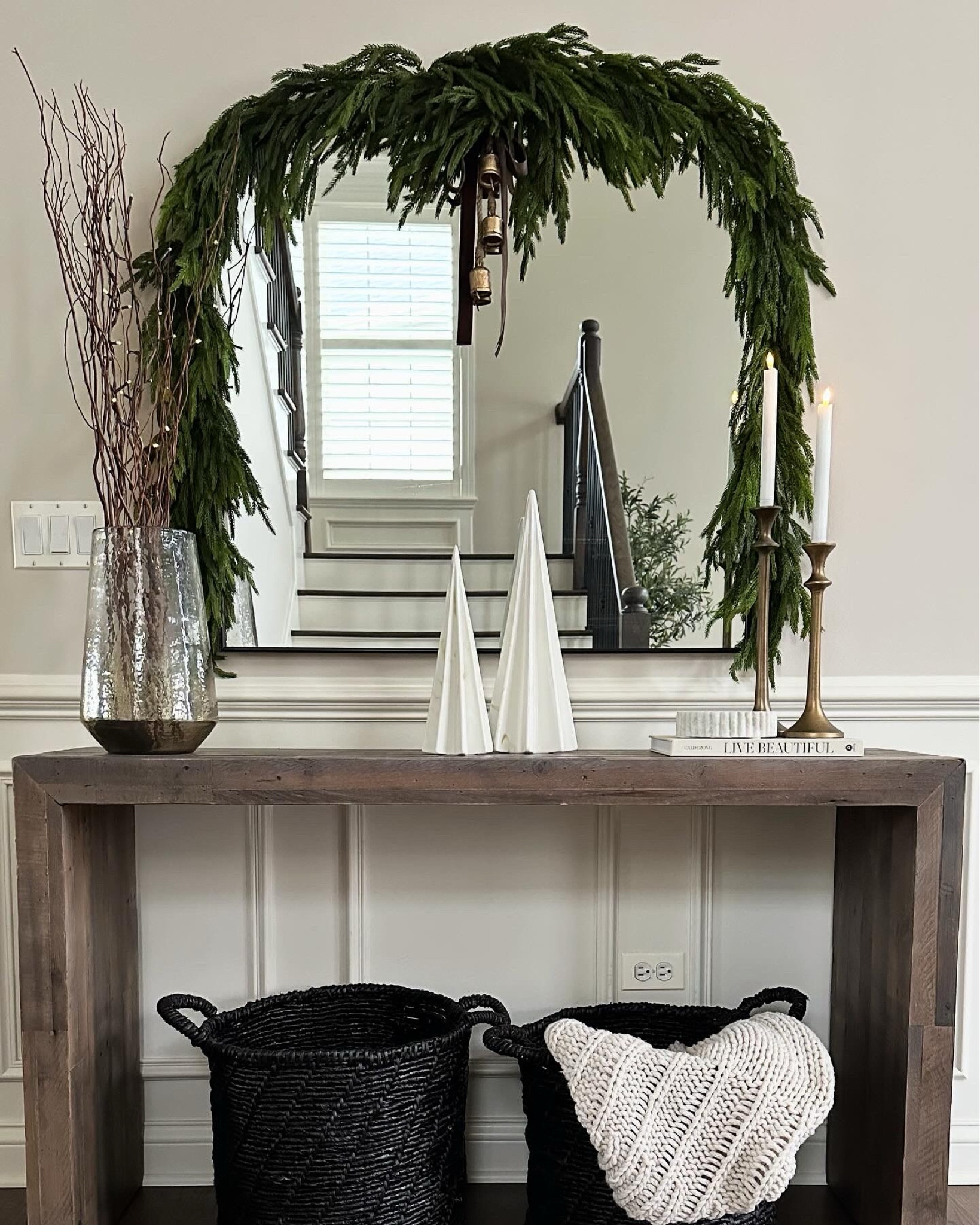 Simple holiday console table. 

#LTKhome #LTKSeasonal #LTKHoliday