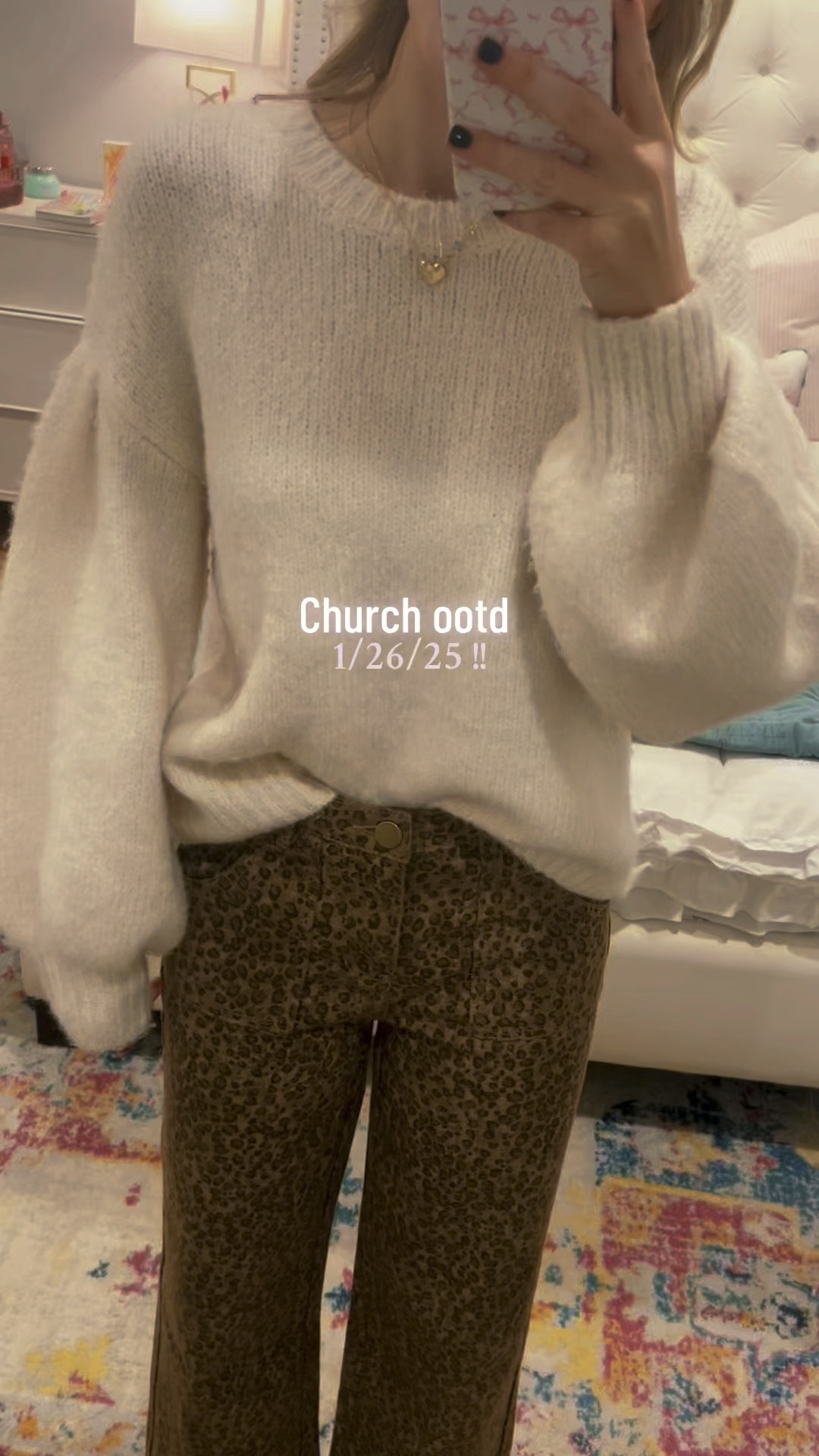 pants size xs sweater small!  Size 39 shoes 