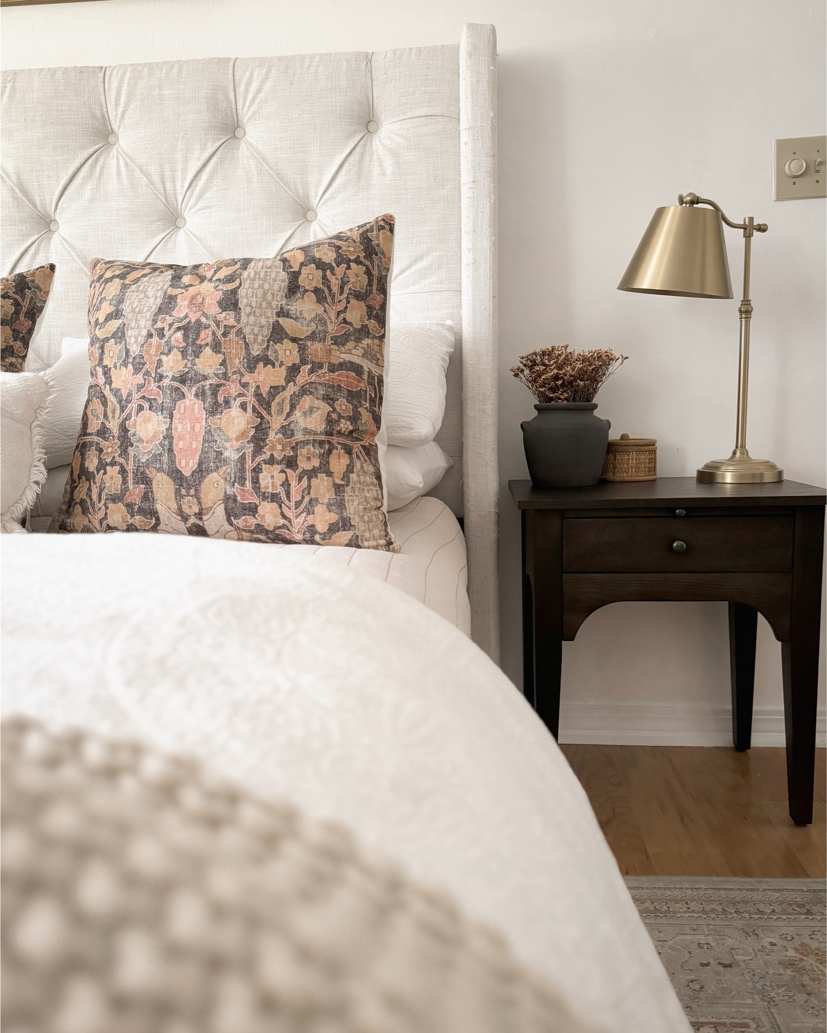 Bedroom decor
Nightstand
Bedside table
Bedding
Bedroom
Rug
Gold lamp
Euro shams

#LTKHome