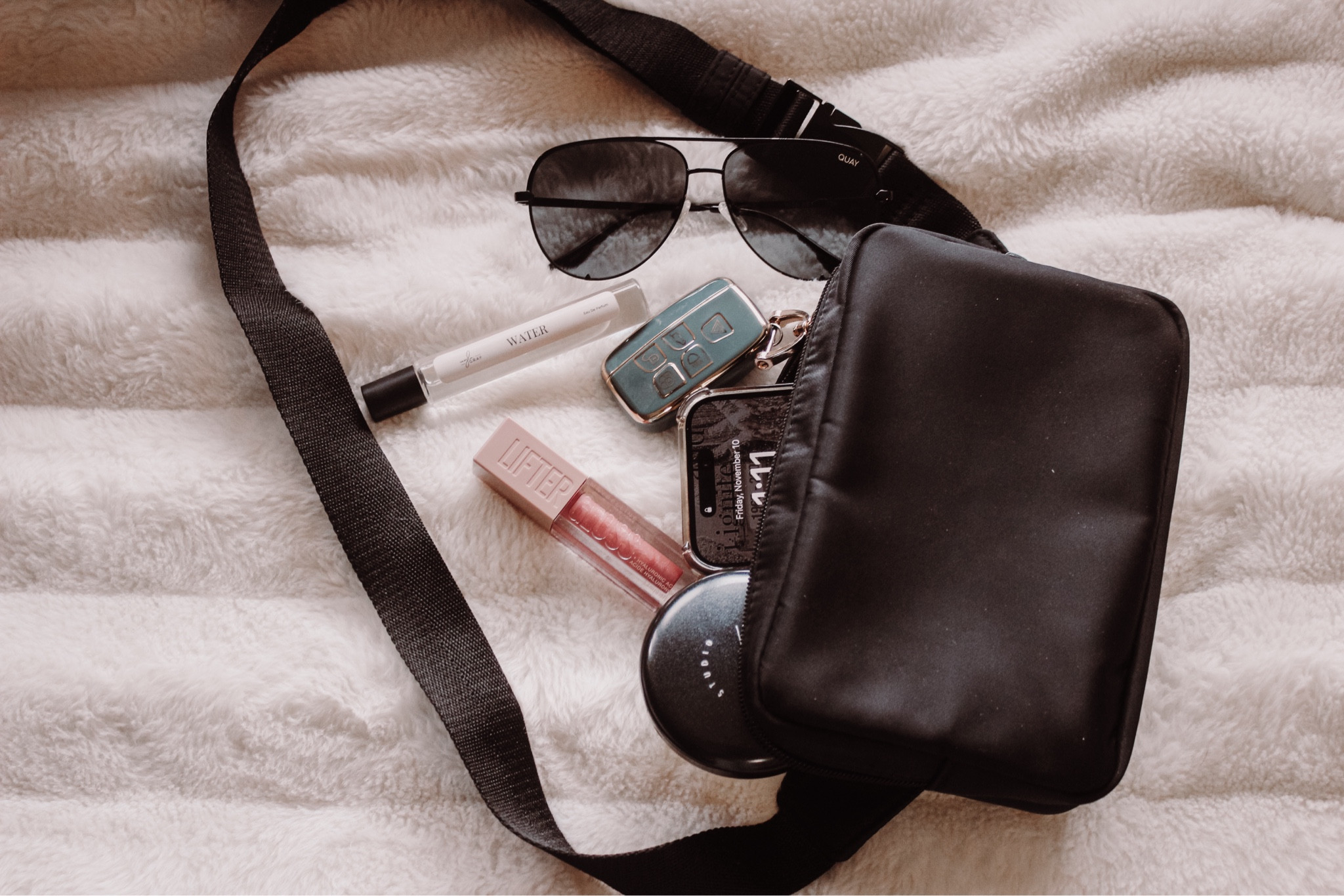 My favorite sleek & simple belt bag! Completely affordable & perfectly holds everything you need. ♥️

#LTKover40 #LTKitbag #LTKfindsunder50