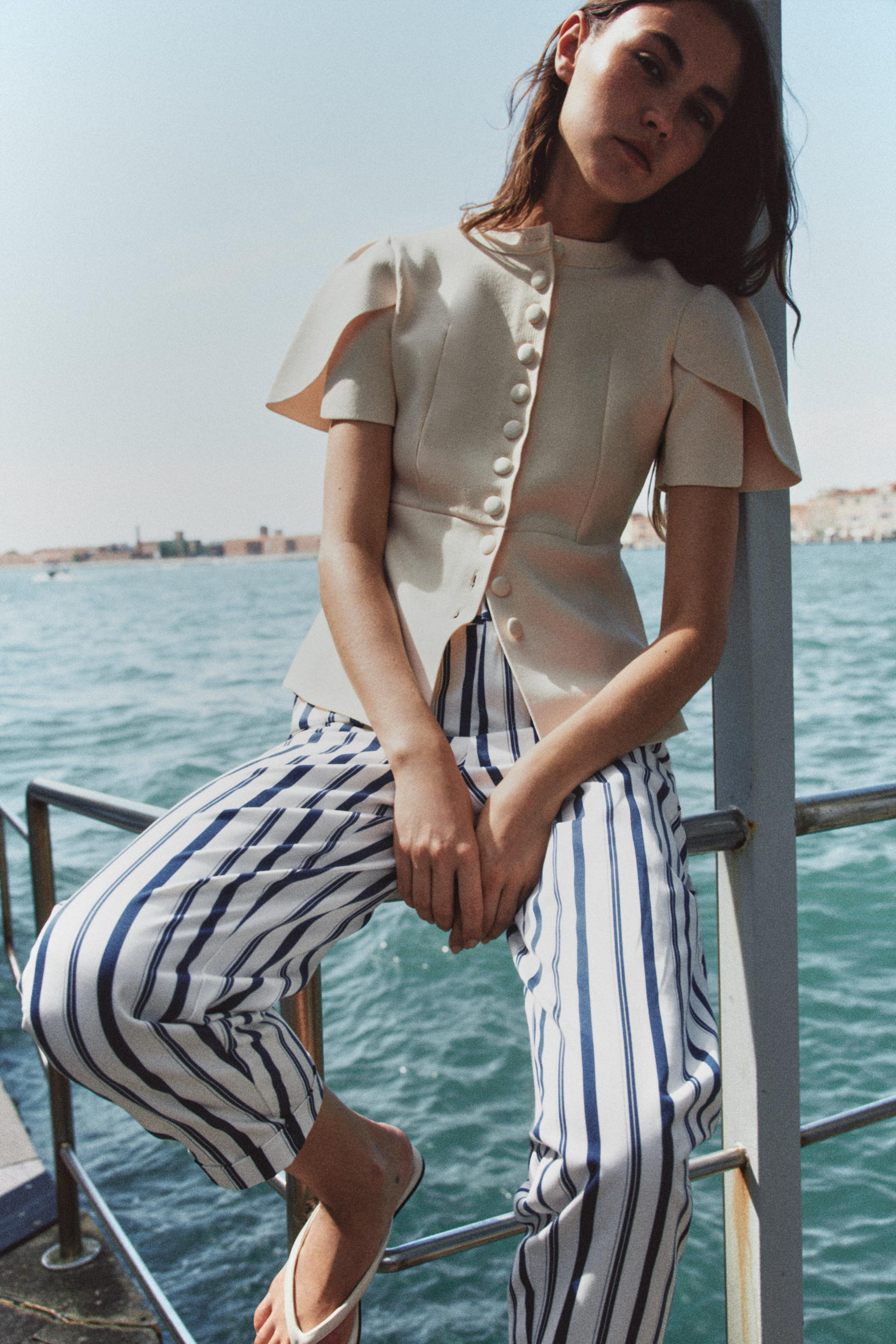 CARDIGAN WITH PUFF SLEEVES AND VENTS | Zara UK