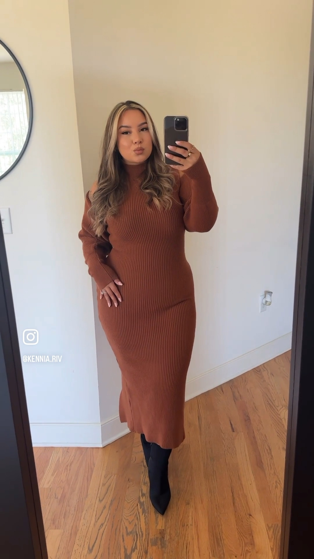 I loved this dress so much I had to get it in this camel color🥰🍂 these are perfect for Thanksgiving🫶🏼

Wearing size M - true to size

#LTKstyletip #LTKSeasonal