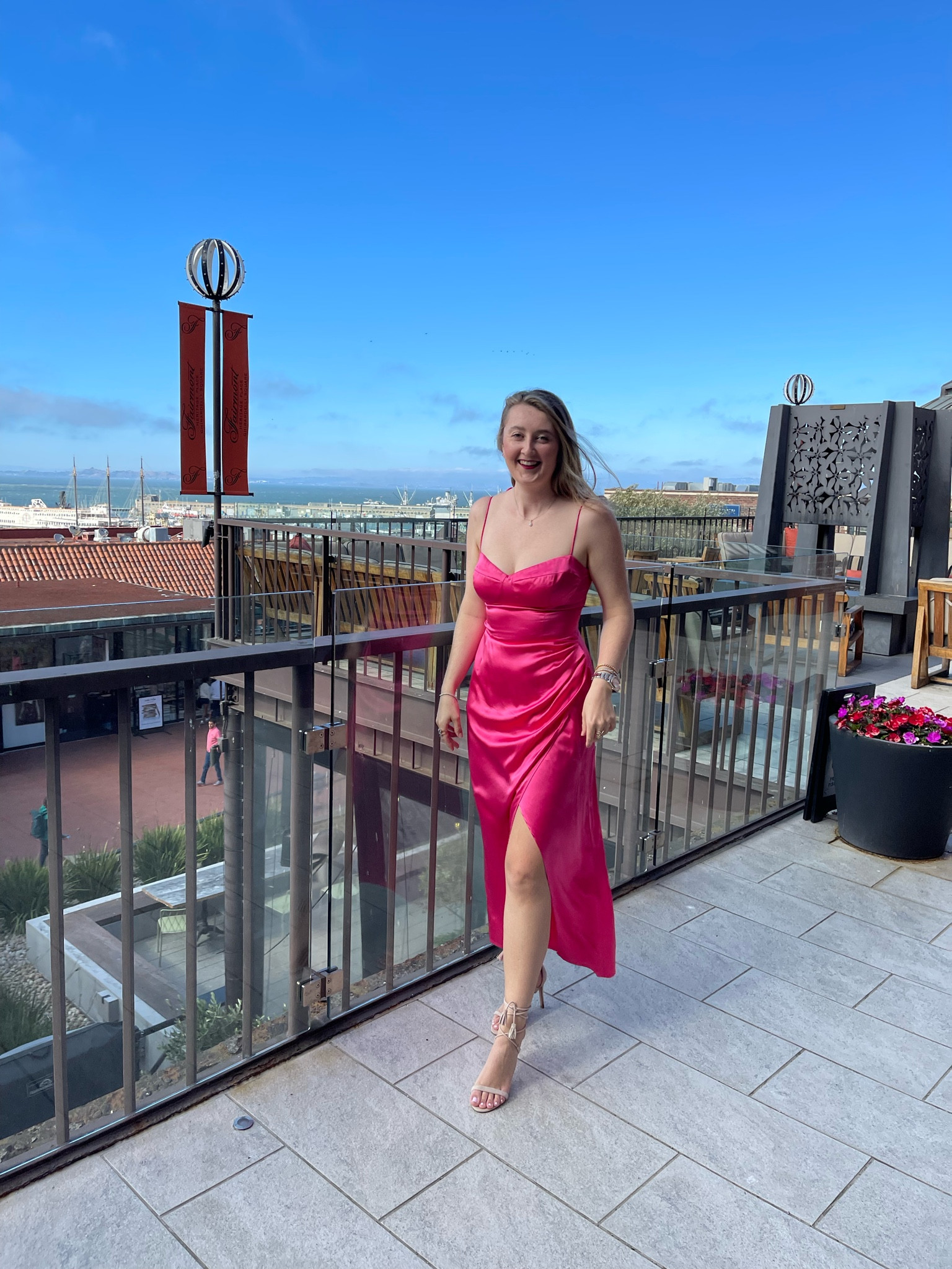 Gorgeous dress for date night, birthdays etc