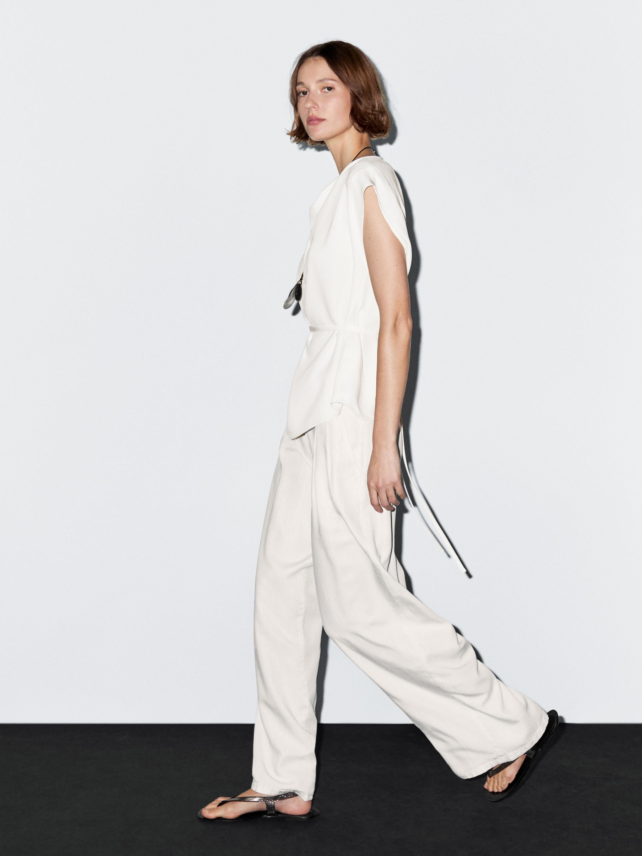 Wide-leg trousers with double dart | Massimo Dutti UK