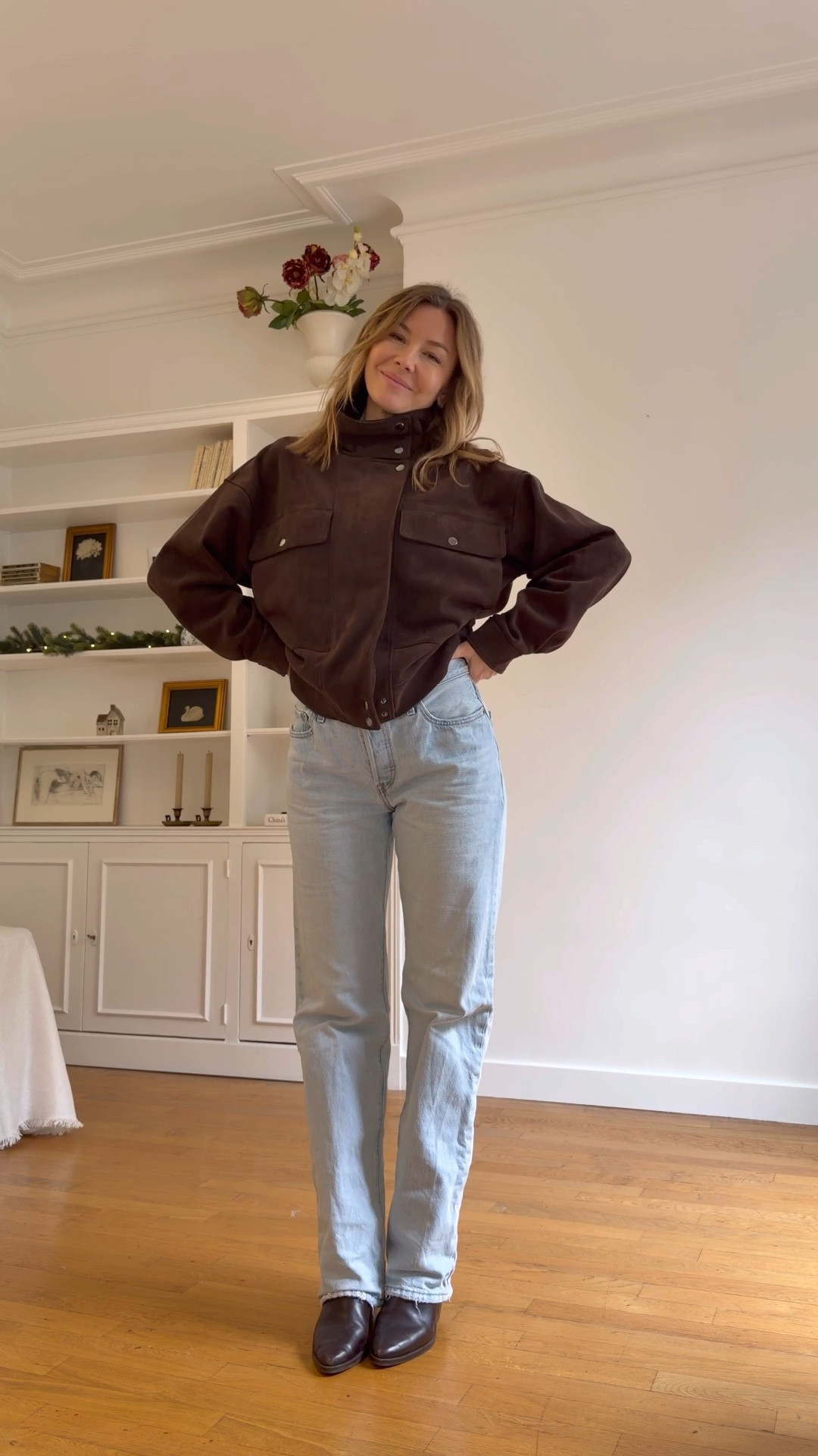 Classic Levi’s and a cute jacket >>>