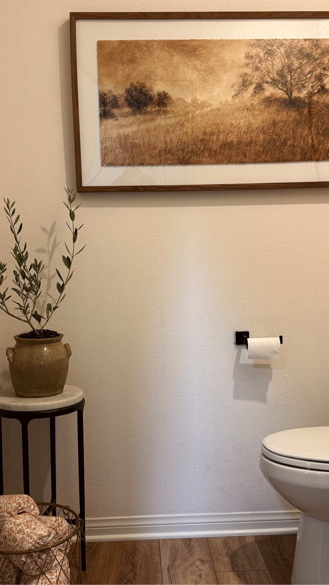 7 simple ways to elevate a small guest bathroom for your guests! 

 #bathroom #hosting #home #homedecor

#LTKActive #LTKU #LTKHome
