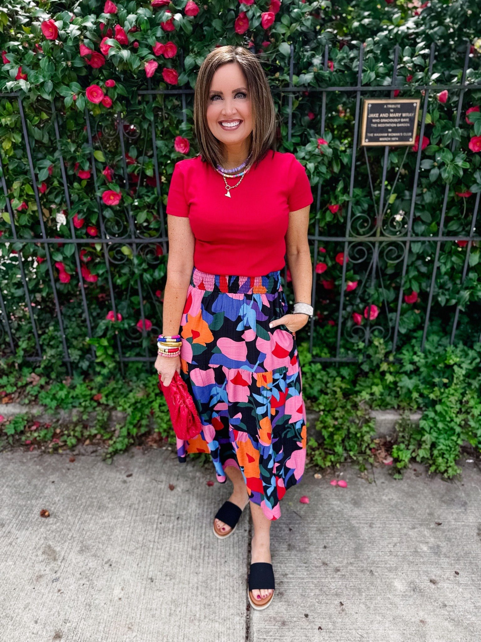 Amazon Maxi skirt - true to size (medium)
Red tshirt - slim fit, size up if in between (in a medium)

My purse is almost out of stock so I also linked some other red bag options 


#LTKSaleAlert #LTKFindsUnder50 #LTKStyleTip