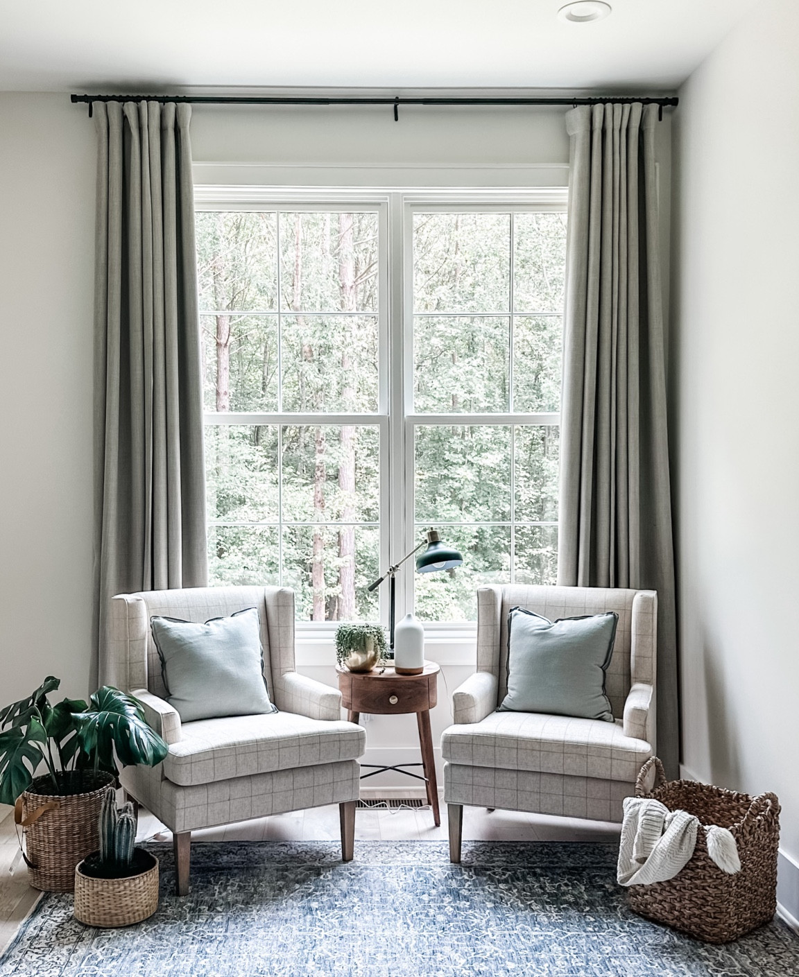 Guest room seating are

#LTKHome #LTKFamily