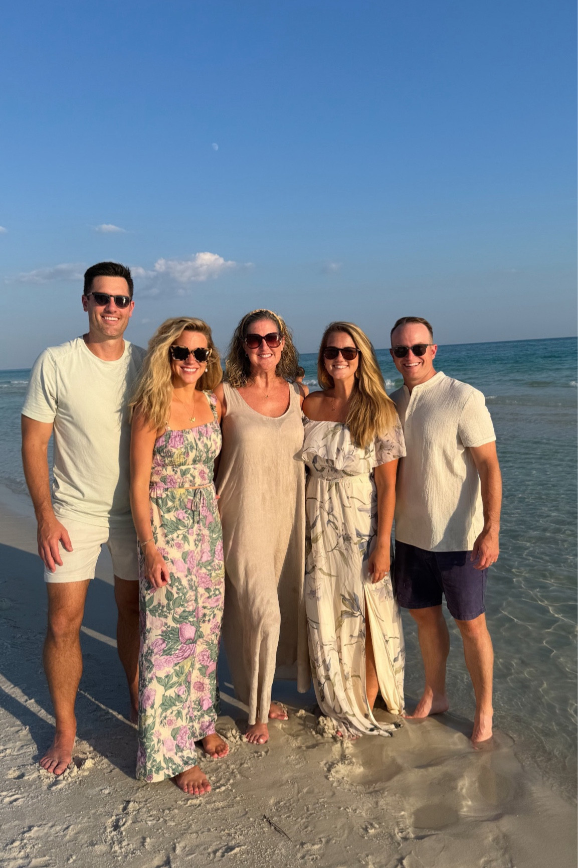 Family photo outfit ideas! 