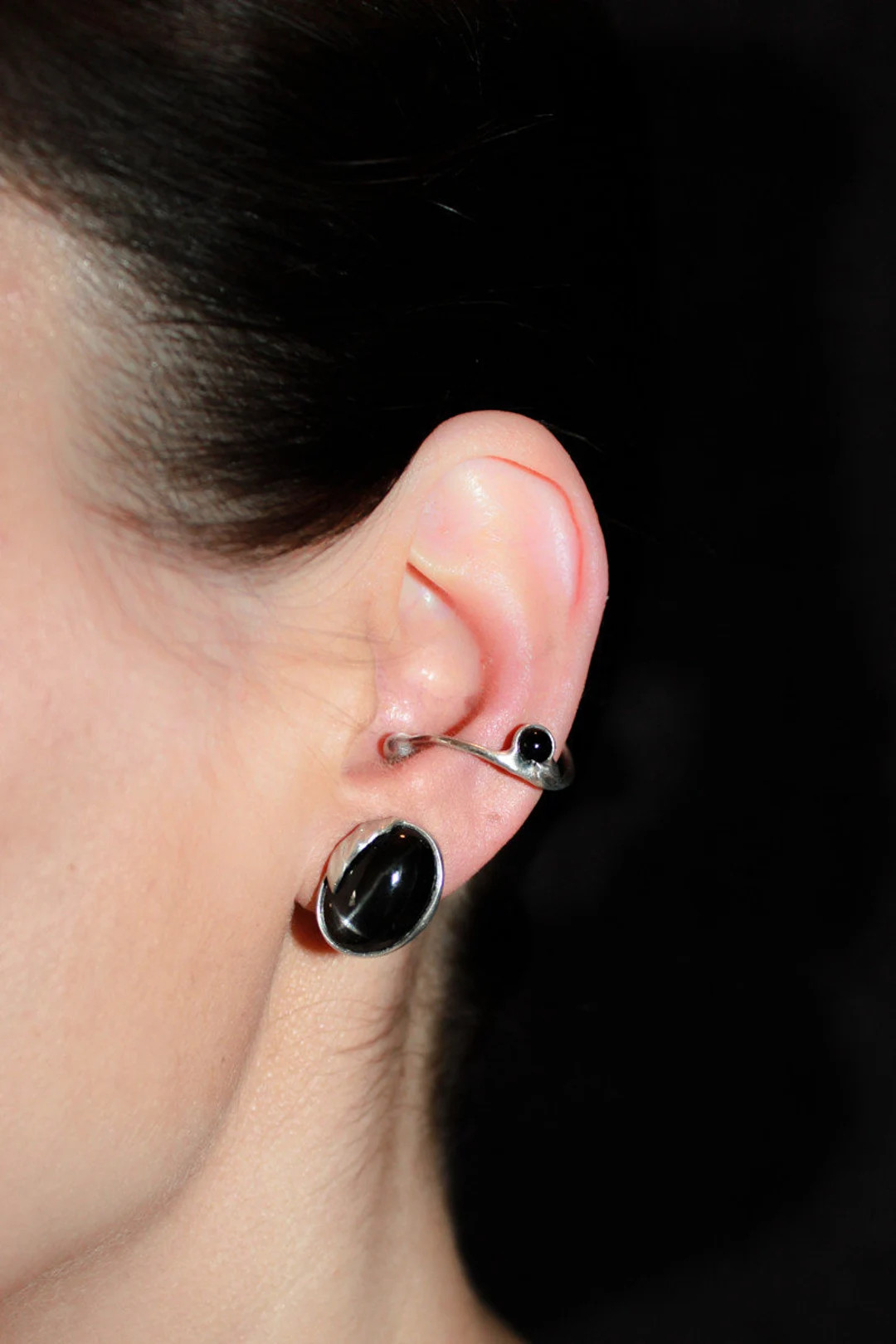 Earcuff With Star-diopsid and Onyx, Silver, Handmade, 823S - Etsy | Etsy (US)
